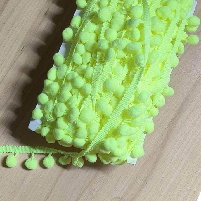 16 meters Pompon Trimming size 10+15mm (pompon's diameter +/- 10mm) #FLO4660 - ACCESSOIRES LEDUC BV