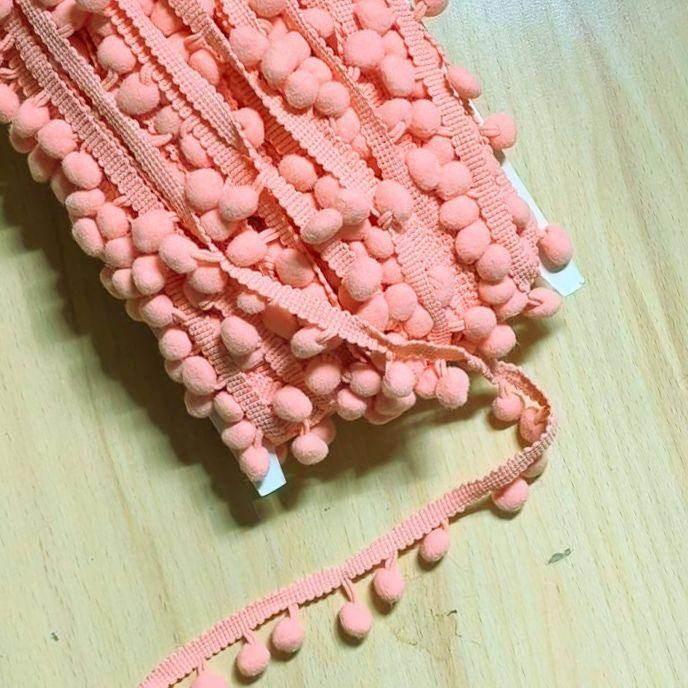 16 meters Pompon Trimming size 10+15mm (pompon's diameter +/- 10mm) #FLO4660 - ACCESSOIRES LEDUC BV