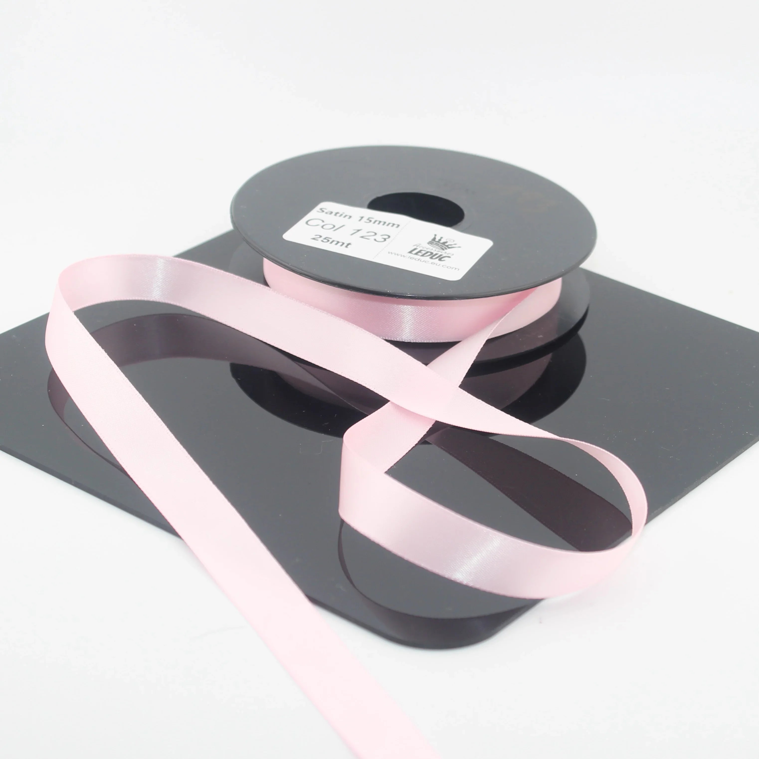 Deluxe Double Sided Satin 15mm,25mm or 38mm - 25 meters - ACCESSOIRES LEDUC BV