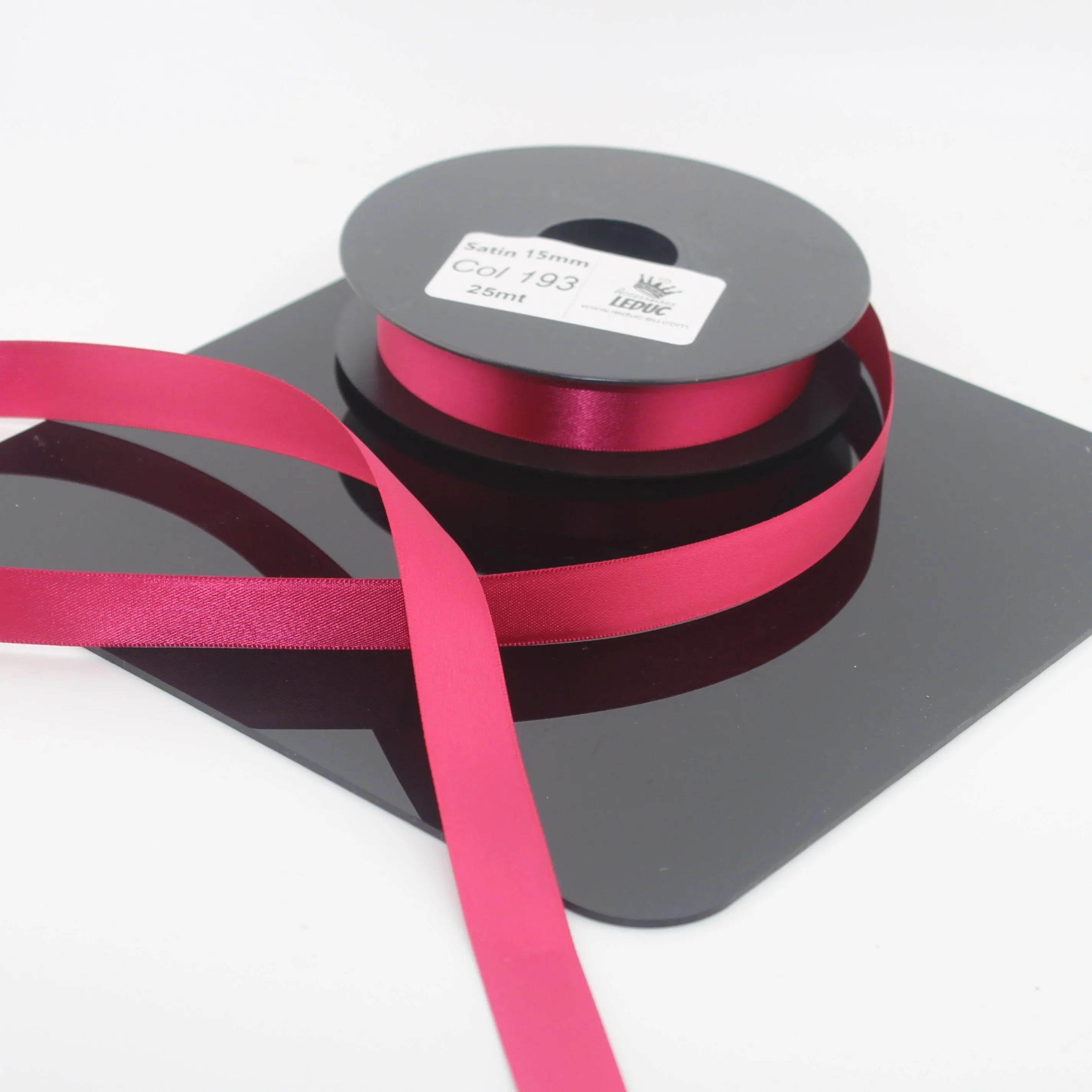 Deluxe Double Sided Satin 15mm,25mm or 38mm - 25 meters - ACCESSOIRES LEDUC BV