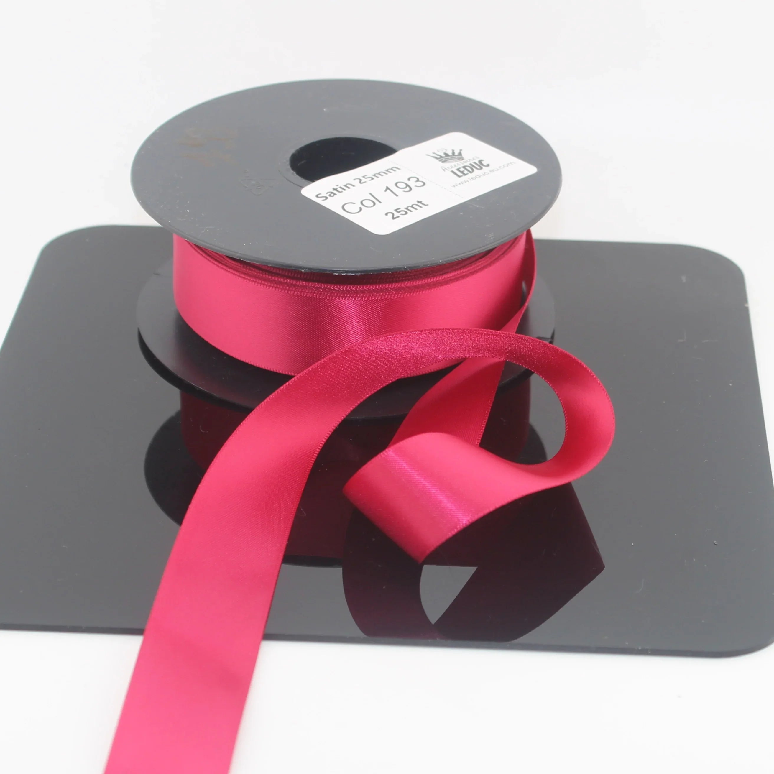 Deluxe Double Sided Satin 15mm,25mm or 38mm - 25 meters - ACCESSOIRES LEDUC BV