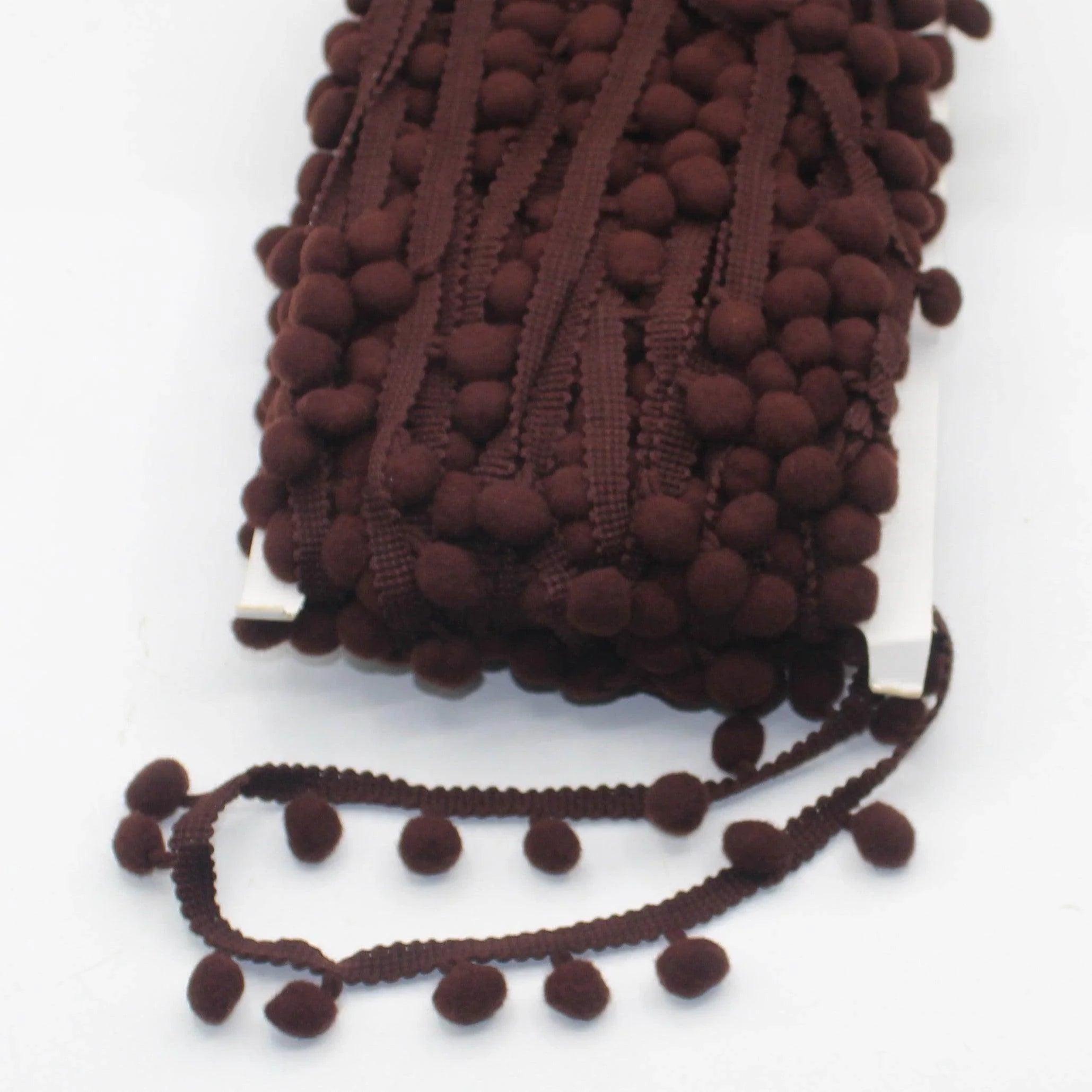 16 meters Pompon Trimming size 10+15mm (pompon's diameter +/- 10mm) #FLO4660 - ACCESSOIRES LEDUC BV