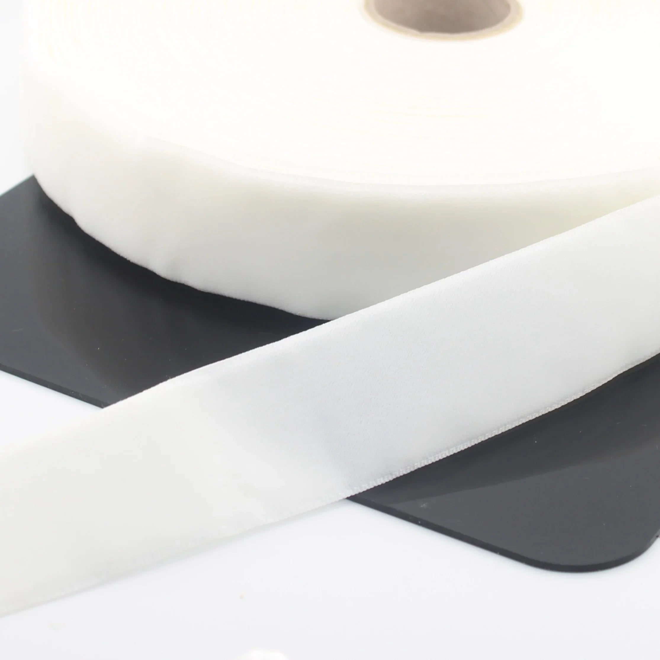 5 Meters Velvet Ribbon, available in different sizes & colours - ACCESSOIRES LEDUC BV