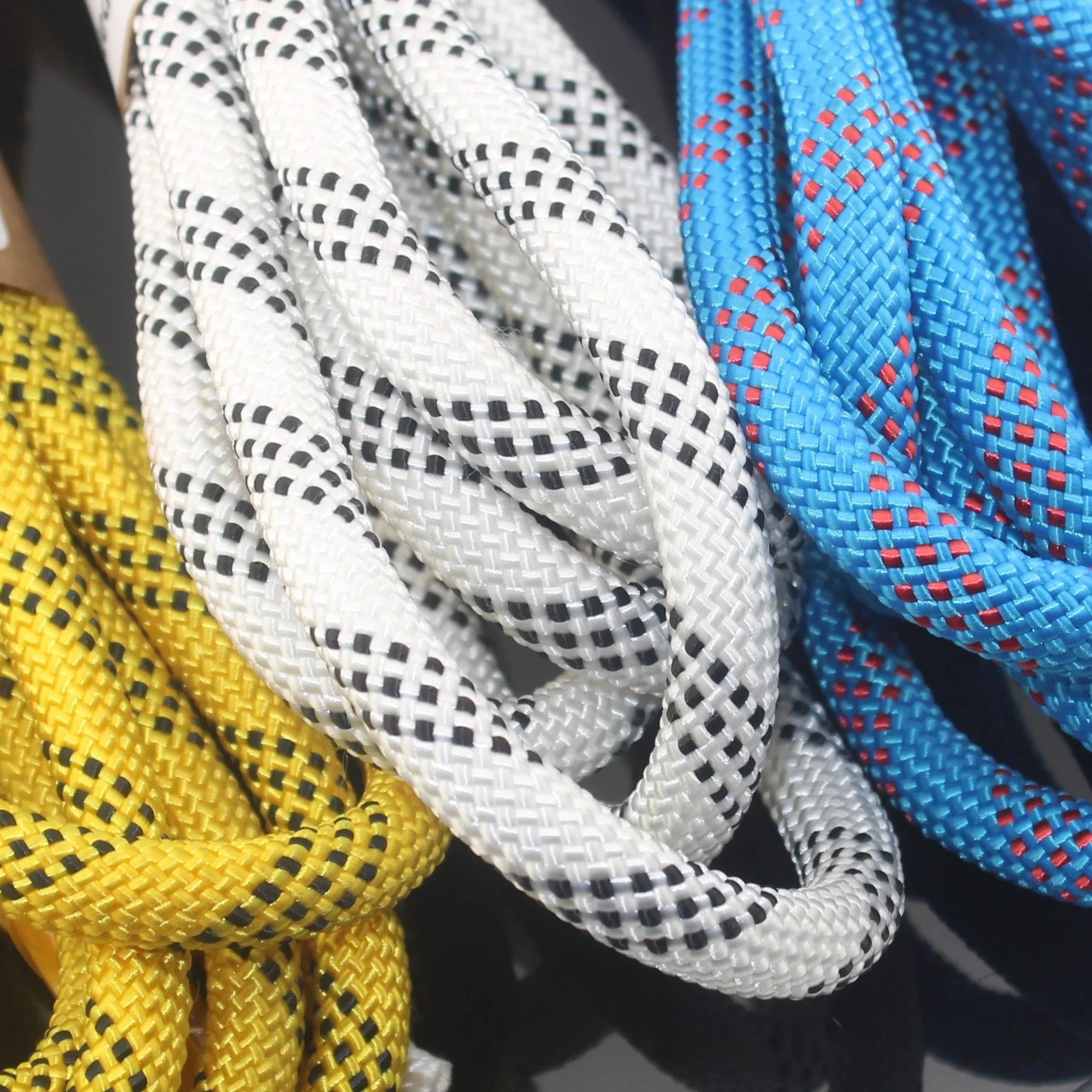 3 meters 10mm Diameter Super Strong Cord / Rope, available in White, Yellow or Blue. - ACCESSOIRES LEDUC BV