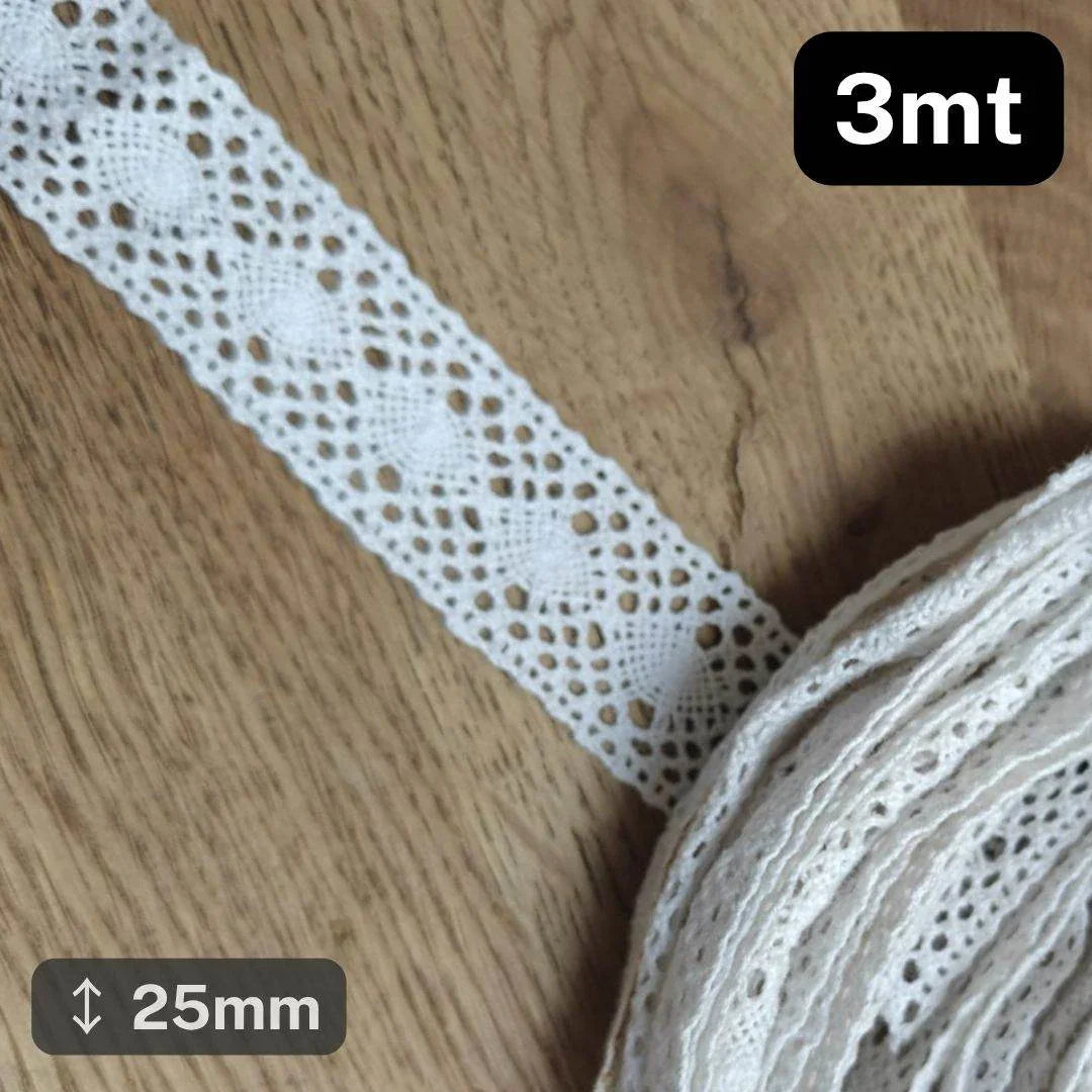 3 meters white Cotton Lace / Macramé 25mm #DEN250620A - ACCESSOIRES LEDUC BV