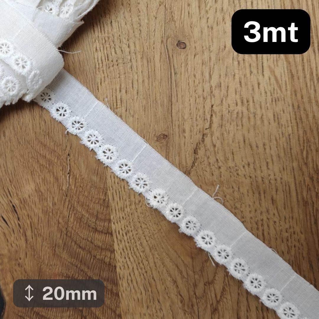3 meters Anglaise white Lace 20mm #DEN250620Q - ACCESSOIRES LEDUC BV