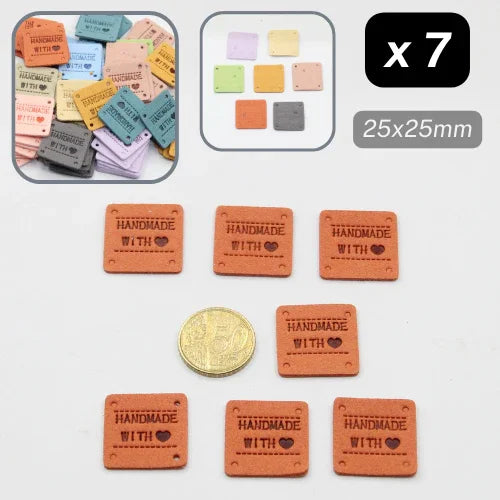 Lot de 7 étiquettes couture orange 25x25mm inscription 'Handmade with ♥', accessoires Leduc BV
