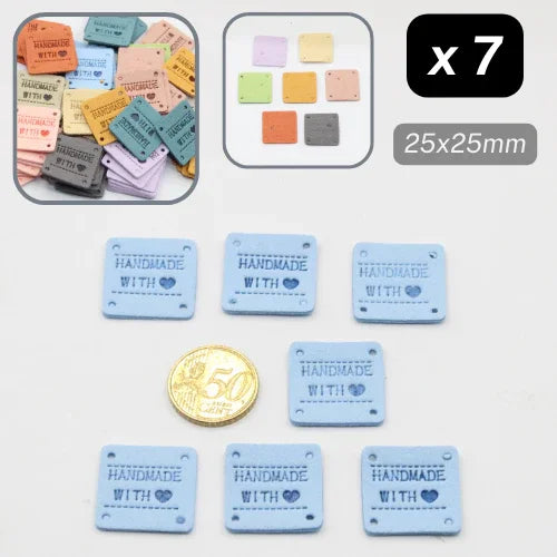 Étiquettes carrées bleues 25x25mm 'Handmade with love', accessoires couture ACCESSOIRES LEDUC