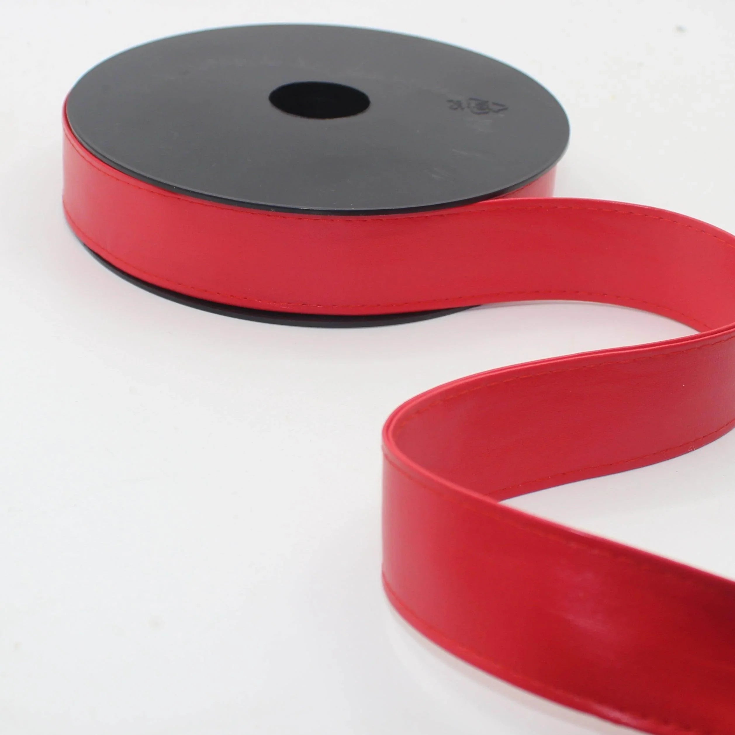 7mm/20mm/30mm Fake Leather - PU - Simili Leather Stitched Strap - 4 meters #RUB3500 #RUB3501 #RUB3502 - ACCESSOIRES LEDUC BV