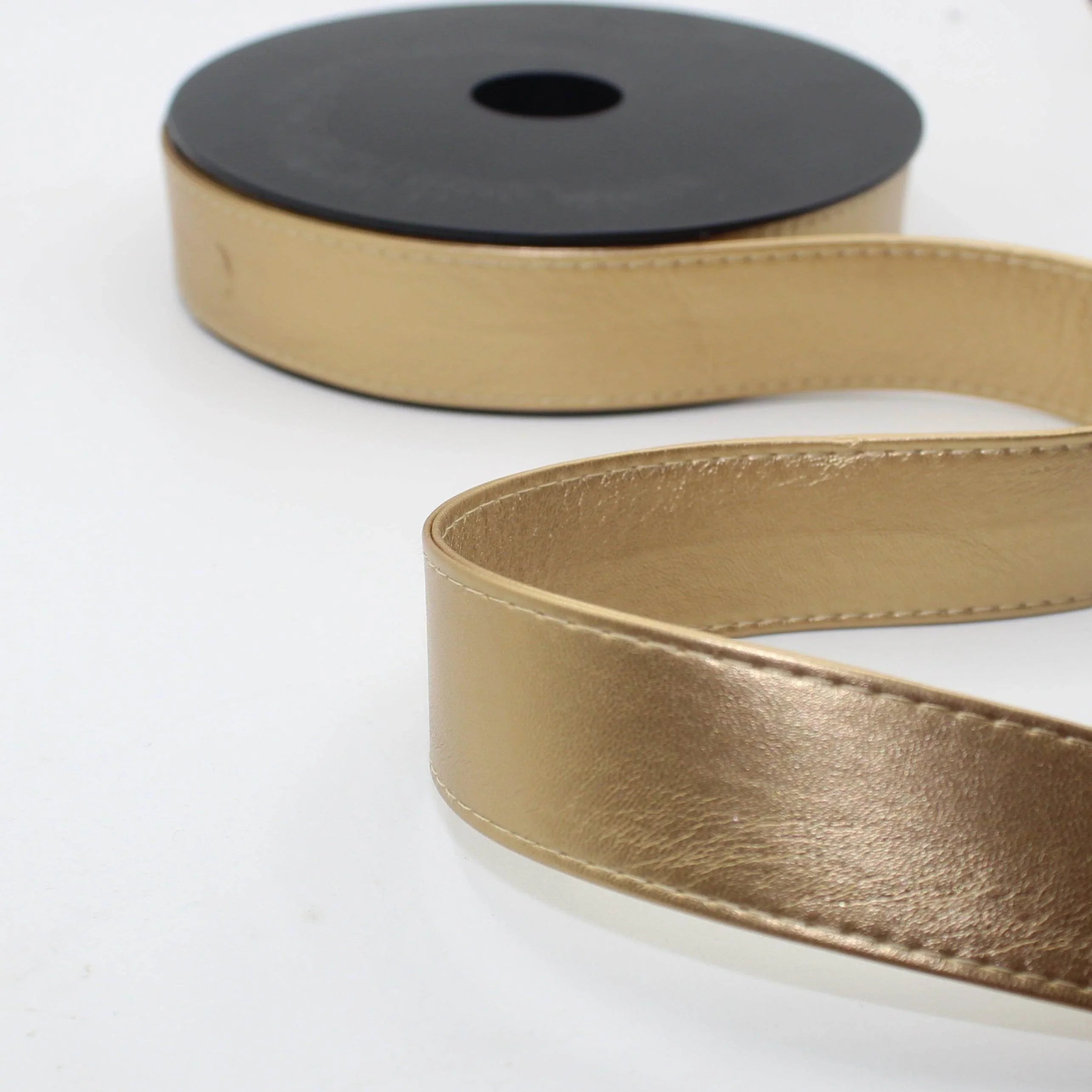 7mm/20mm/30mm Fake Leather - PU - Simili Leather Stitched Strap - 4 meters #RUB3500 #RUB3501 #RUB3502 - ACCESSOIRES LEDUC BV