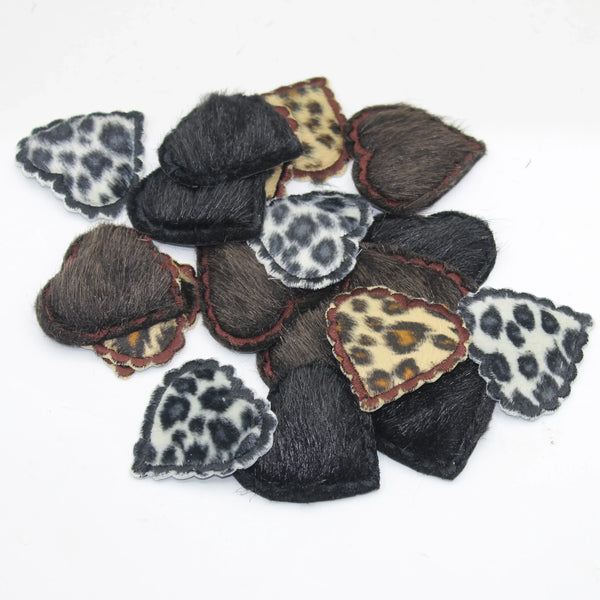 Set of 4 Heart Shape Patches in Fake Fur, Iron on , 49mm Diameter - ACCESSOIRES LEDUC BV