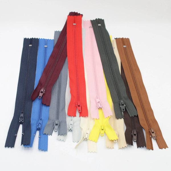 10 Coloured Nylon Zippers available in 18cm, 20cm, 35cm or 60cm #ZNP - ACCESSOIRES LEDUC BV