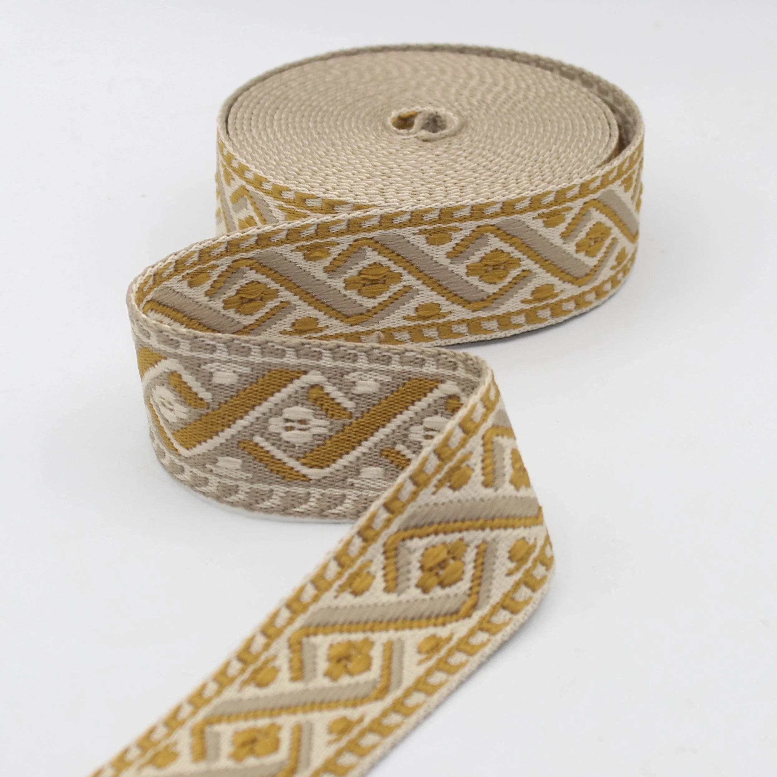 5 meters Ethnic 3D Zig Zags 38mm Webbing #RUB3567 - ACCESSOIRES LEDUC BV