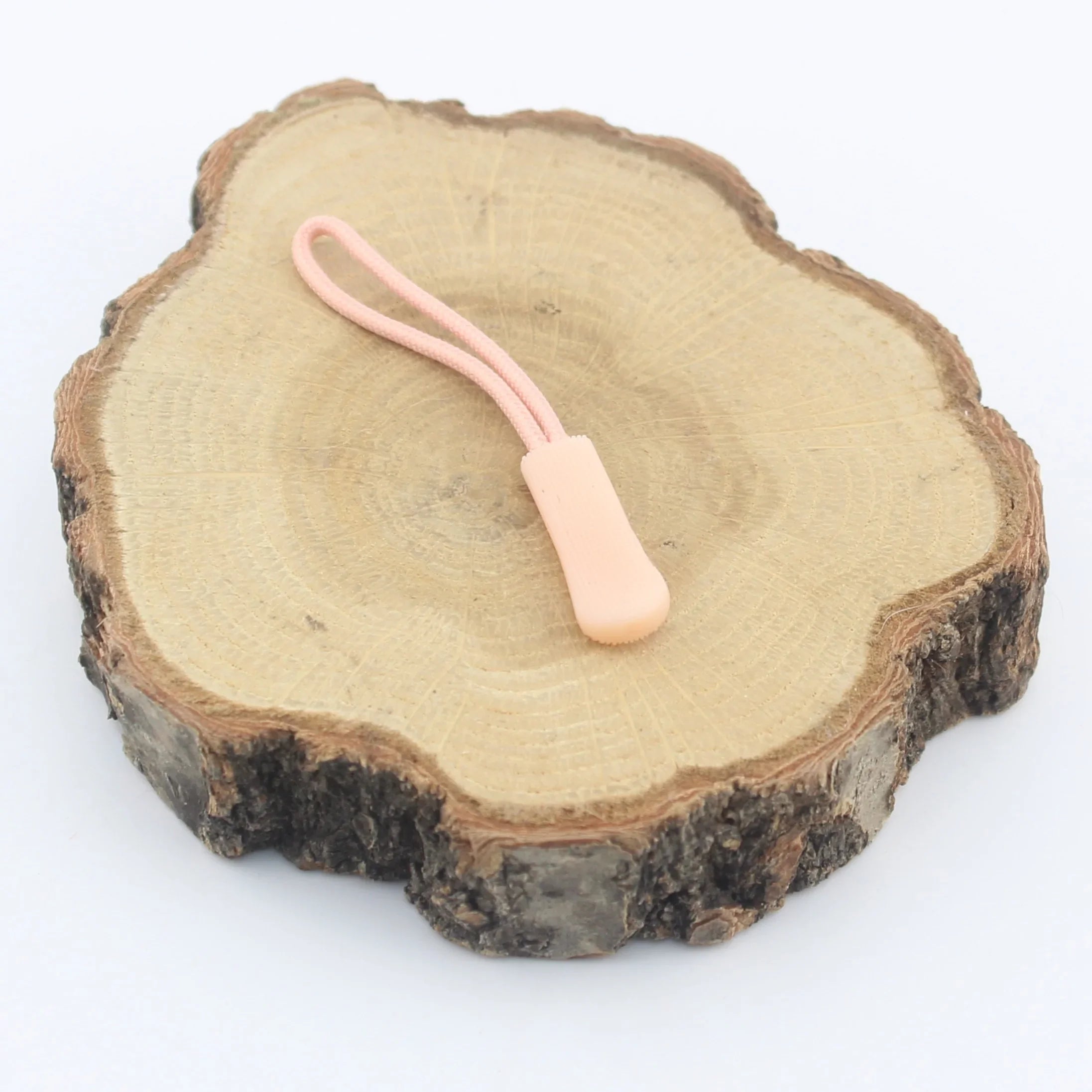 Zip Pullers, available in different colours, 60mm - ACCESSOIRES LEDUC BV