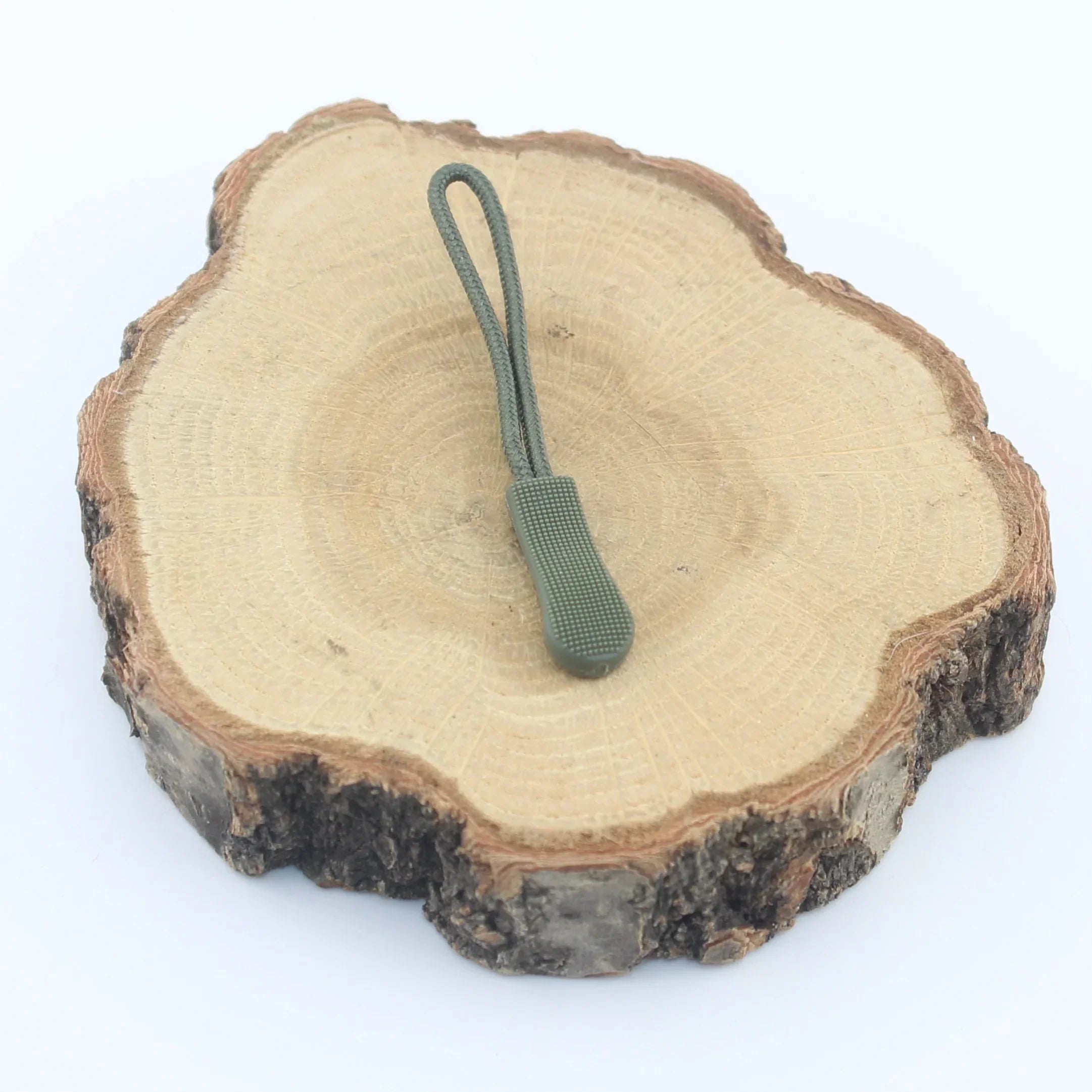 Zip Pullers, available in different colours, 60mm - ACCESSOIRES LEDUC BV