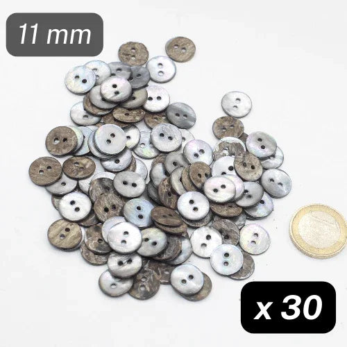 30 Pieces Real River Shell Light Grey Buttons Size 11mm #KS2500118 - ACCESSOIRES LEDUC BV