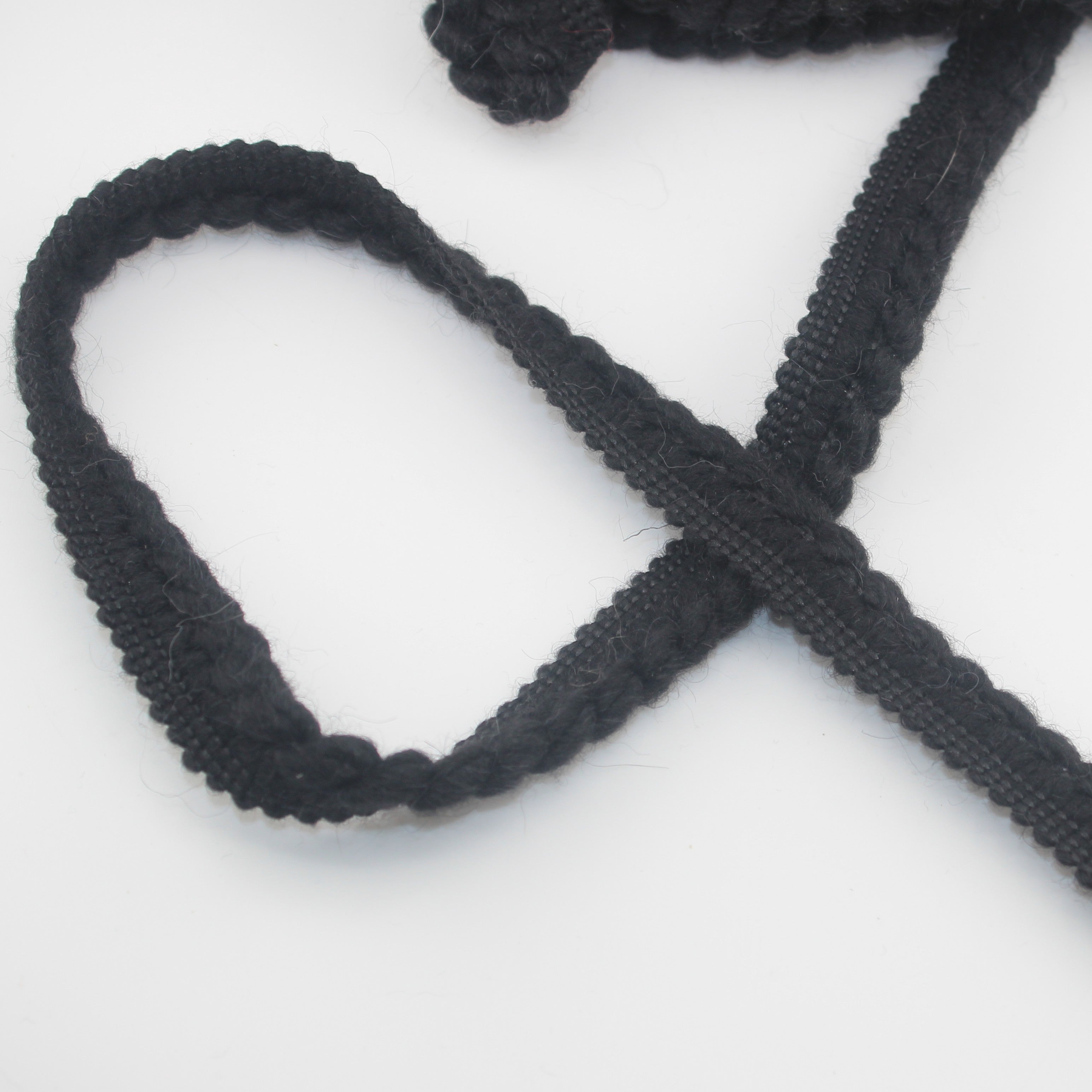 1 meter 20mm Acrylic Wooly Piping (7mm Foot with a 13mm Visible Cord) - Black - Made in Italy