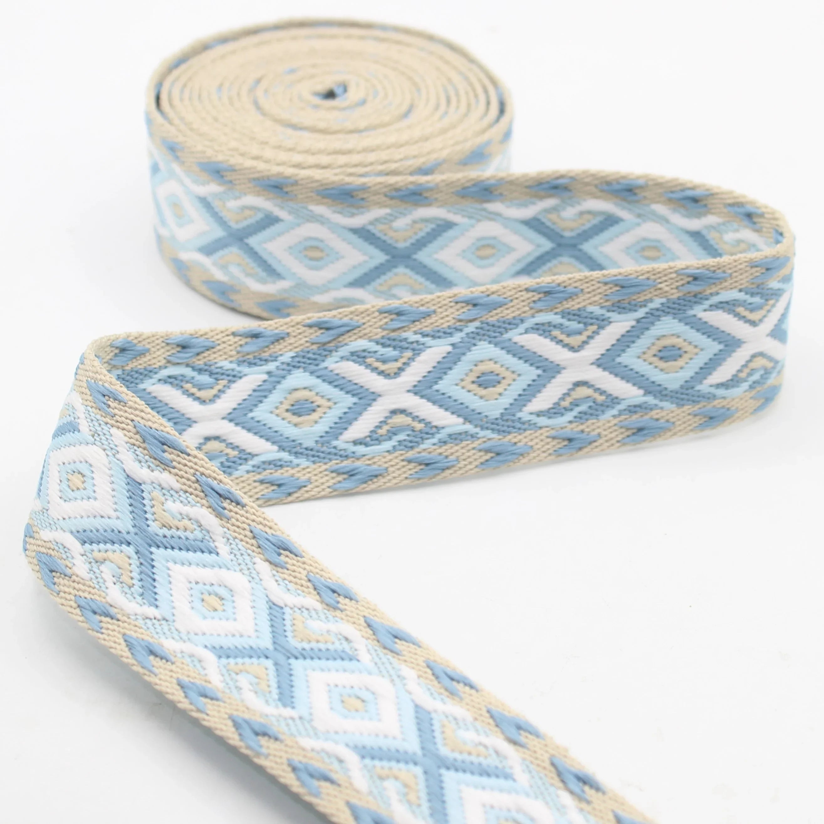 Ruban tissé bleu beige à motifs géométriques ACCESSOIRES LEDUC pour couture et loisirs créatifs