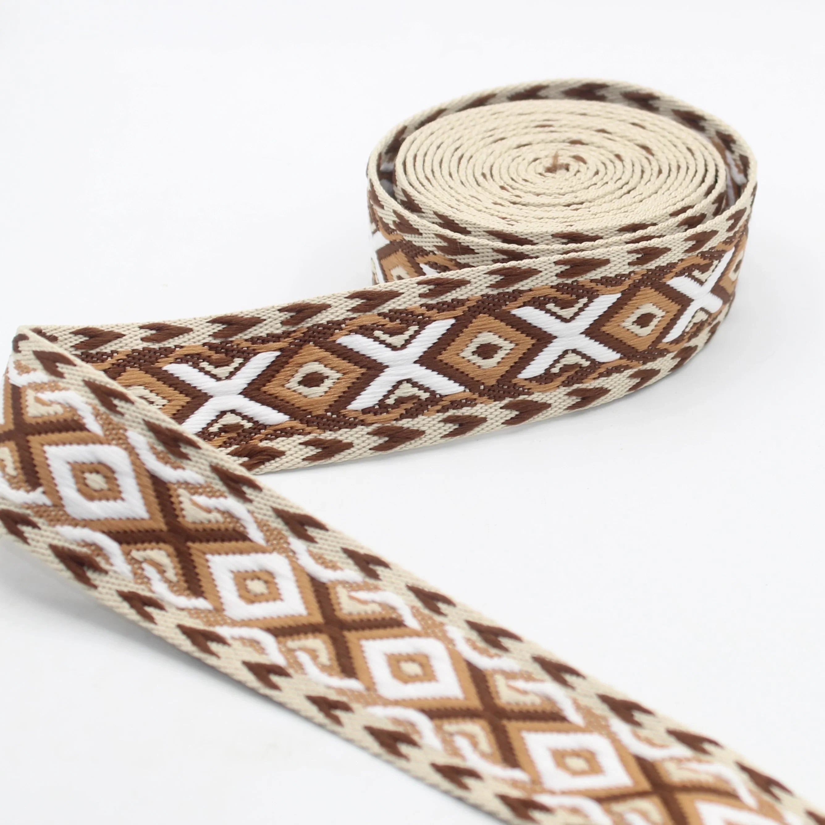 Ruban décoratif tissé marron et beige à motifs géométriques, ACCESSOIRES LEDUC couture.