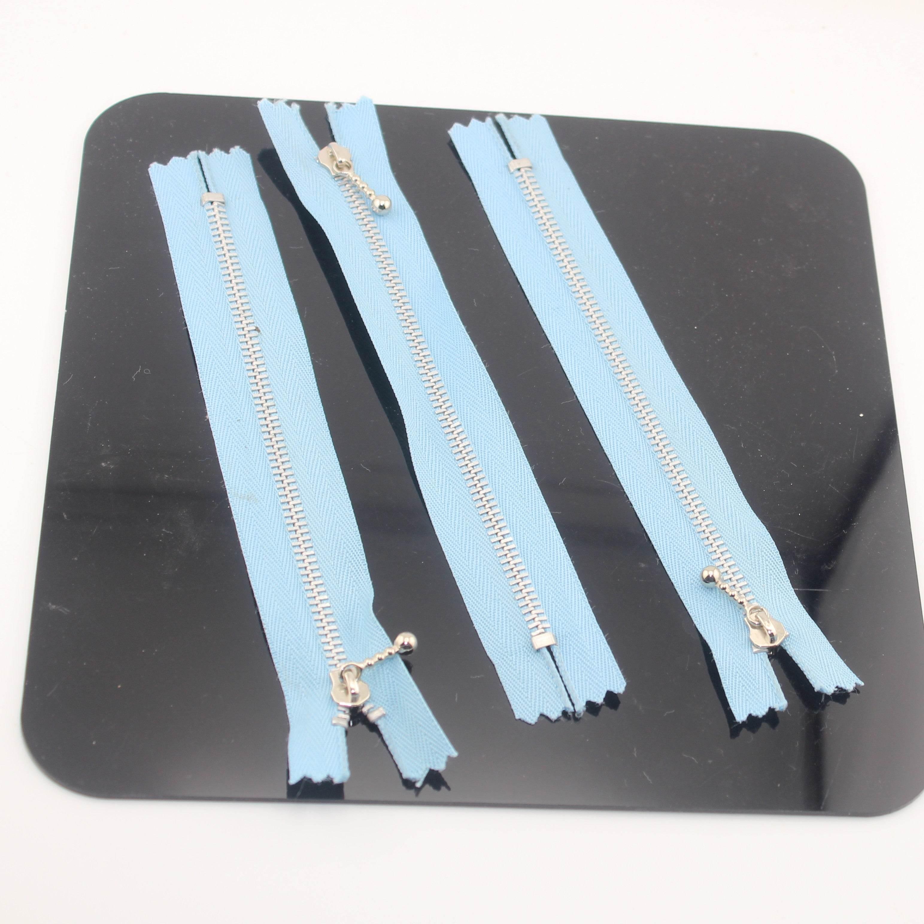 3 Metal 15cm Zippers colour Light Blue / Silver with a fancy zip Puller - ACCESSOIRES LEDUC BV