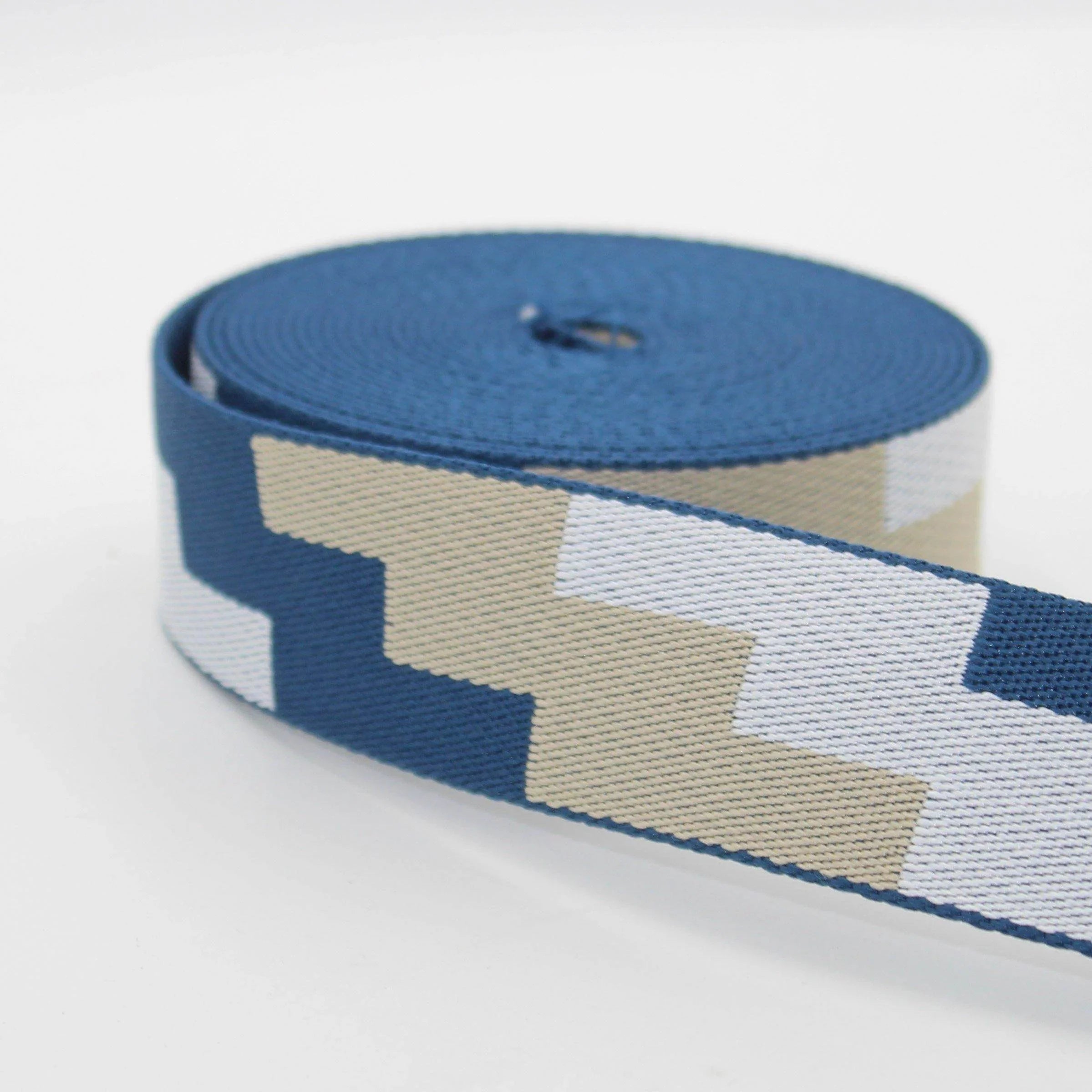 5 Meters 38mm Geometric Webbing #RUB1932 - ACCESSOIRES LEDUC BV