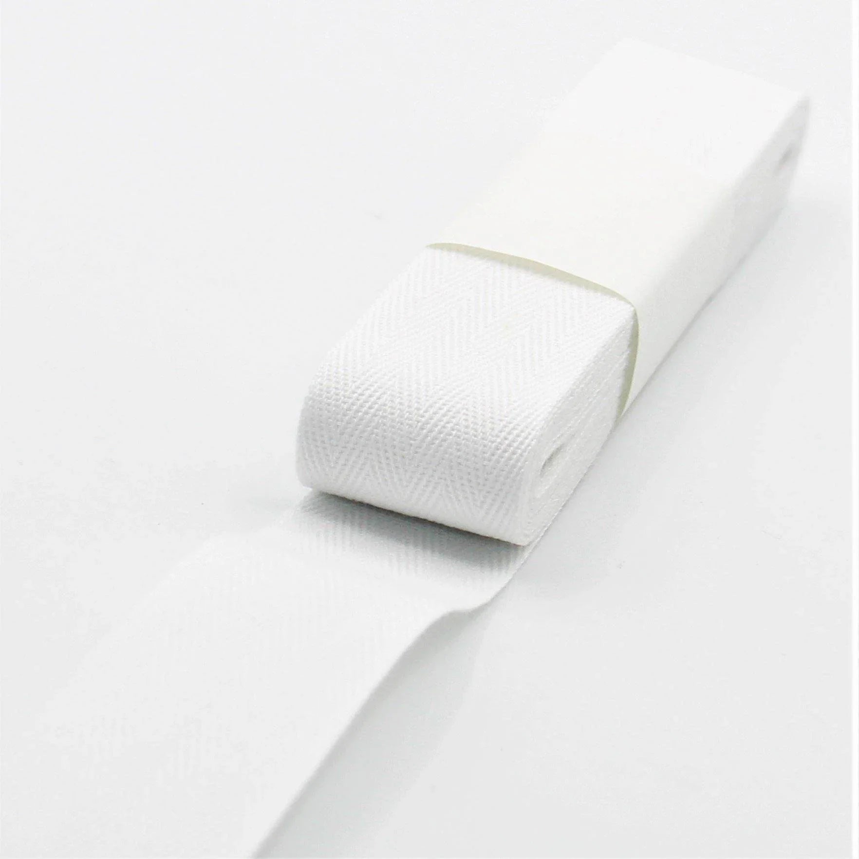 5 Meters Herringbone Tape 100% Cotton White Black or Ecru - ACCESSOIRES LEDUC BV