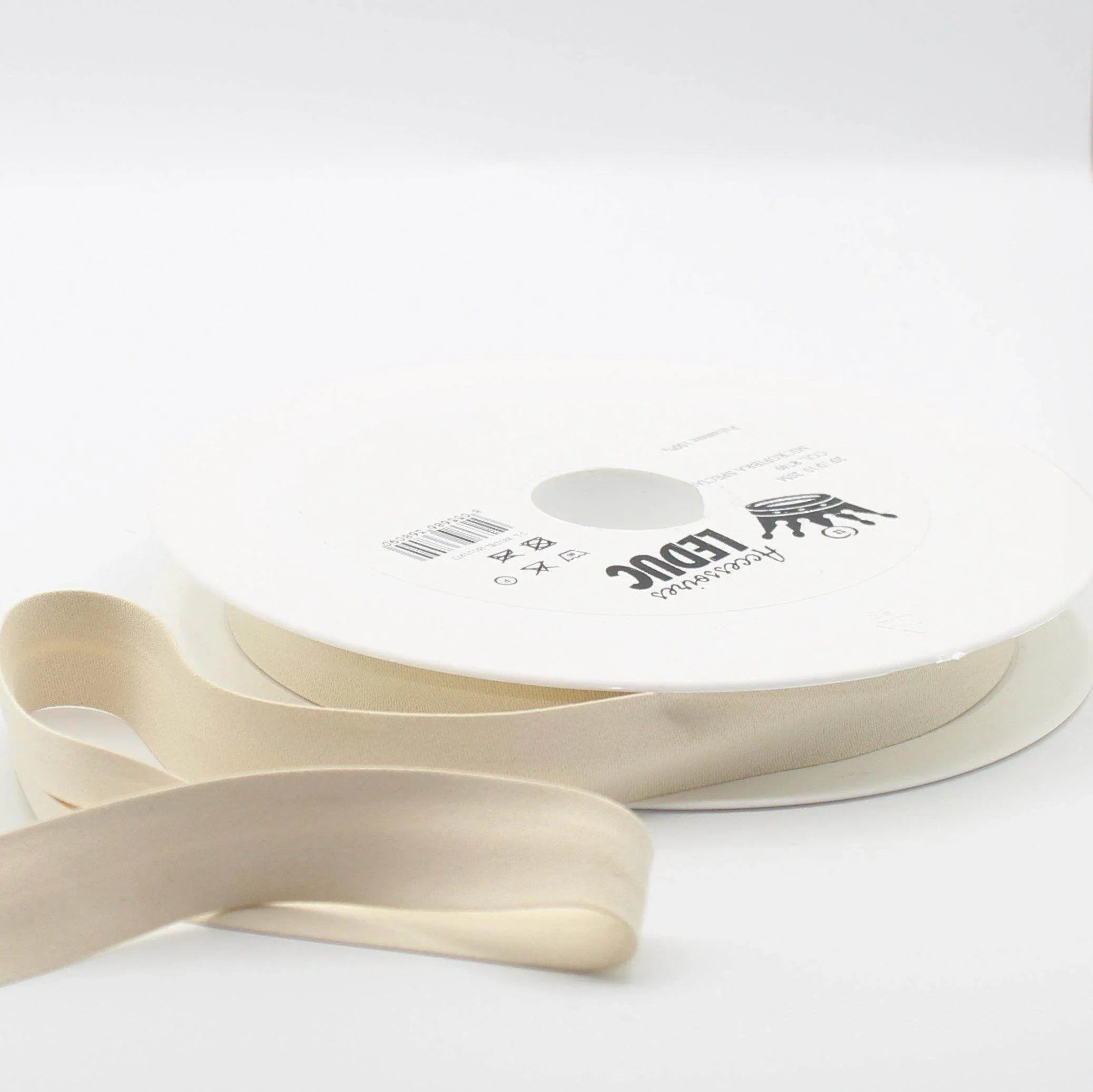 20 meters Folded Suede Bias Binding 20mm (20mm+10mm+10mm) - ACCESSOIRES LEDUC BV