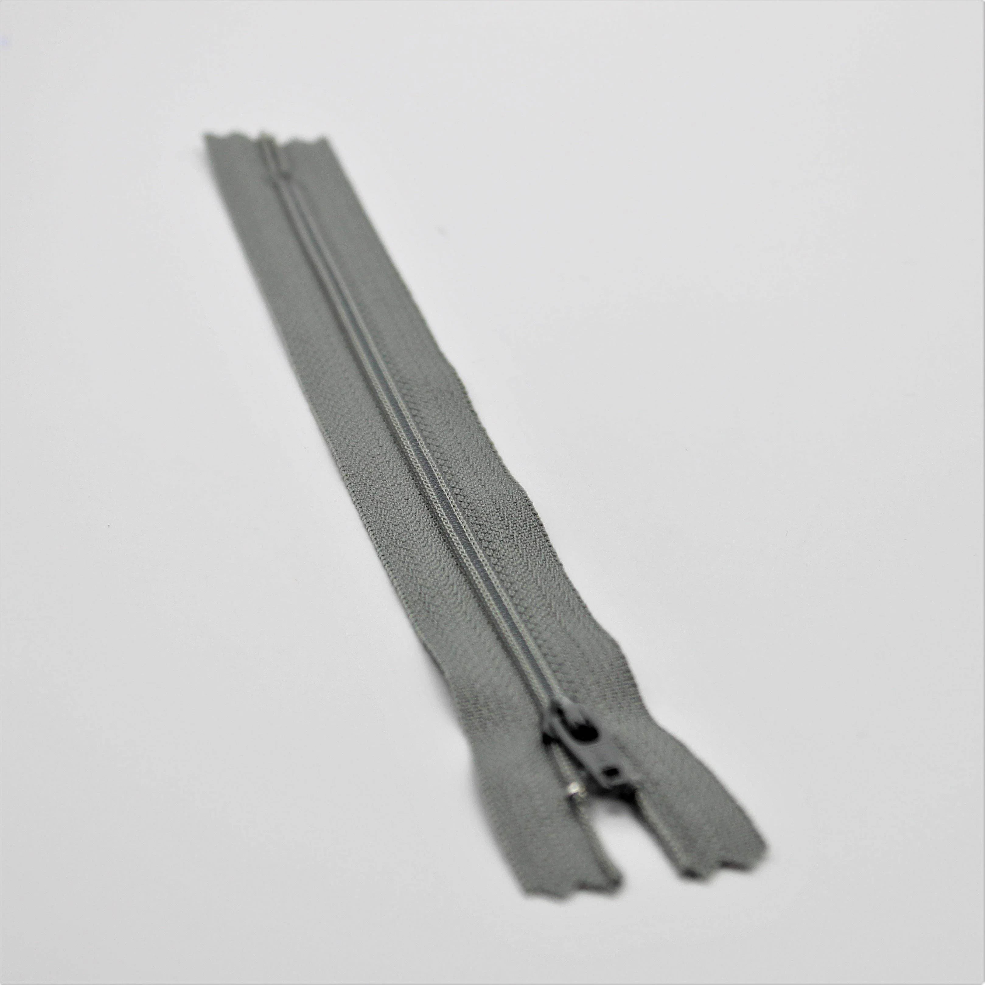 YKK - 18cm Nylon Zipper Size 3 - ACCESSOIRES LEDUC BV