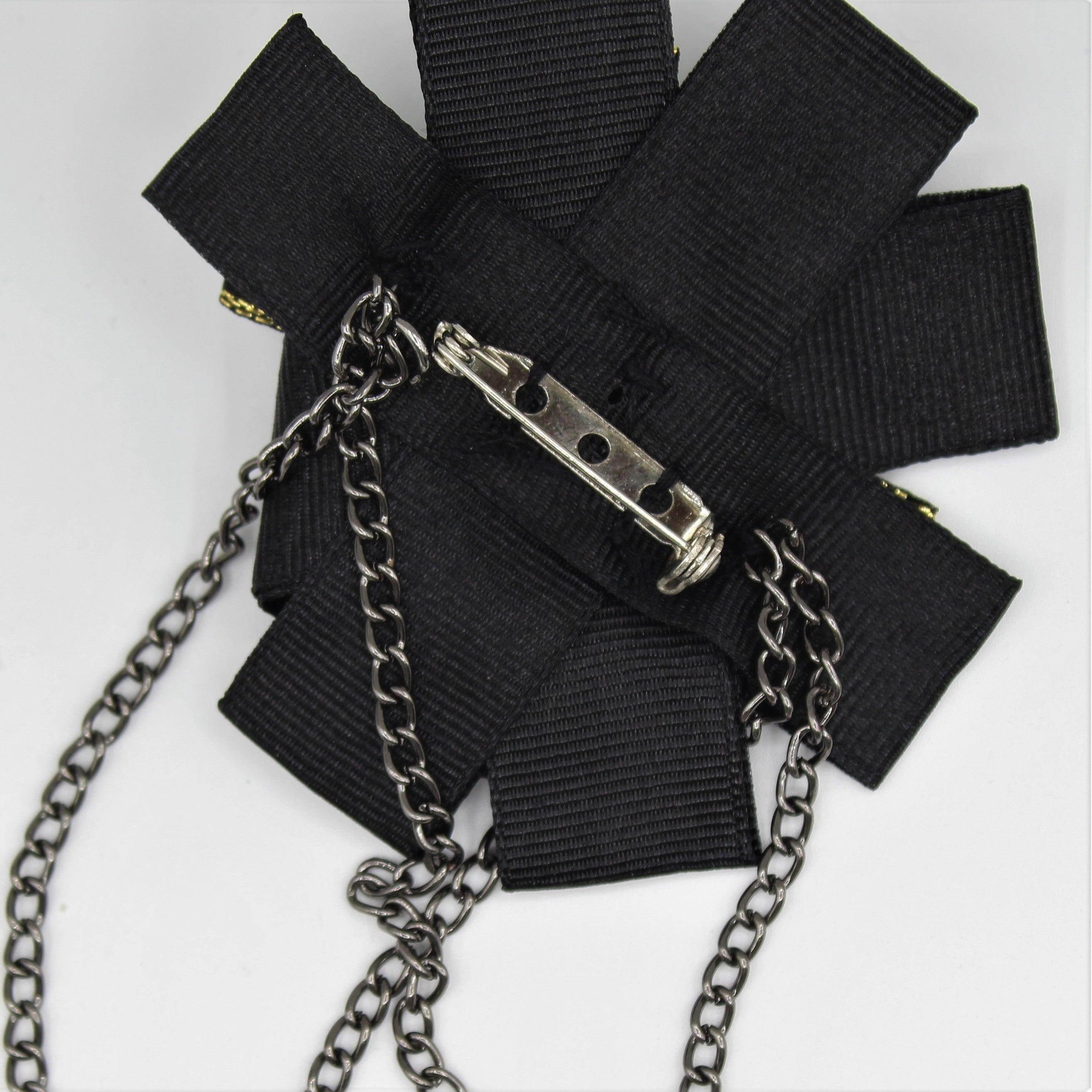 60 mm Brooches Double Flowers with Gold Edges and Safety Pin with Double chain - ACCESSOIRES LEDUC BV