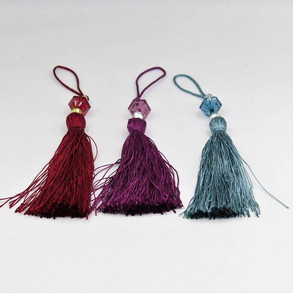 Different Colors of Tassel with Diamonds 17cm #FLO1015 - ACCESSOIRES LEDUC BV