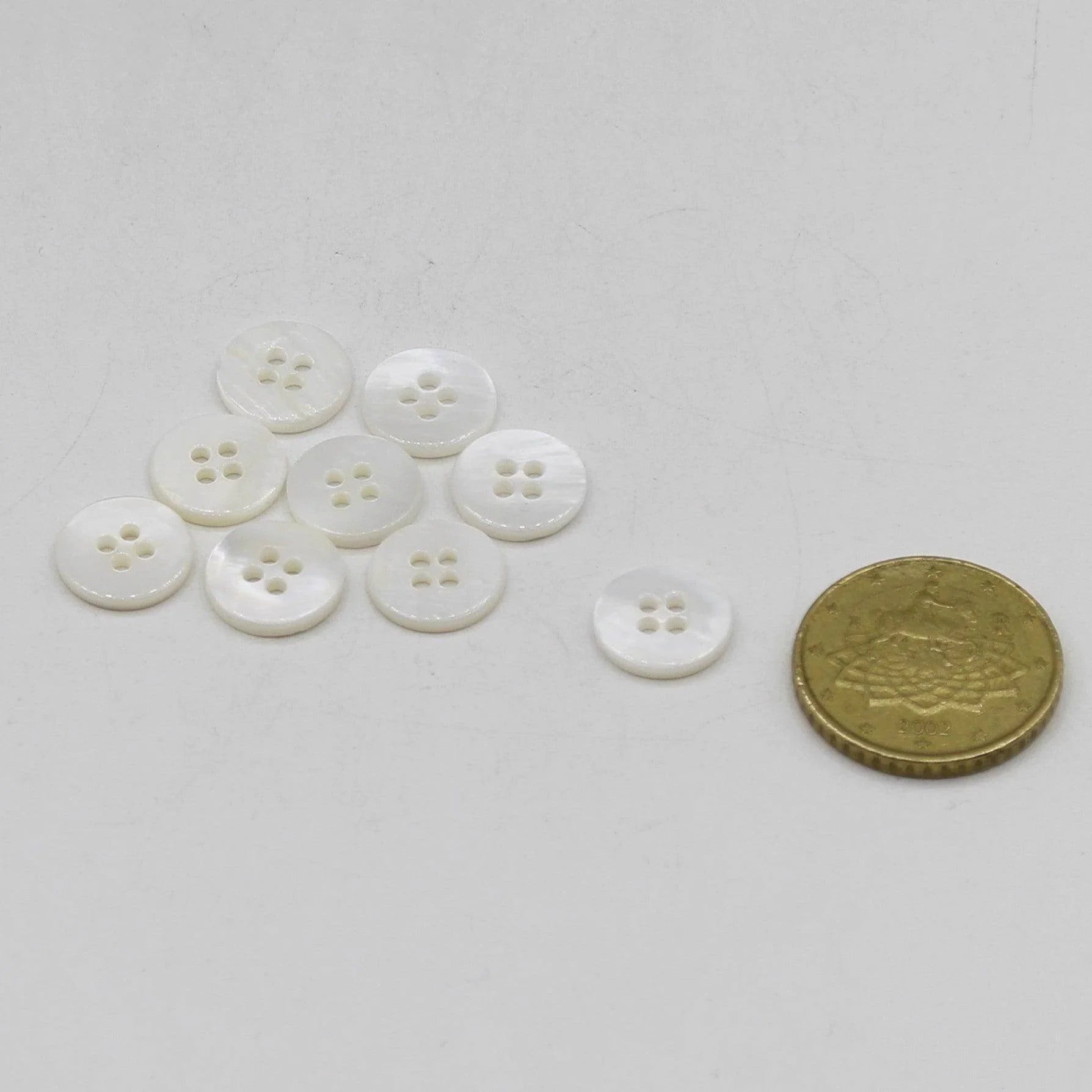 100 pcs. 4 Holes Shell Button, White Shell Button 12 and 20MM, Rivershell#KS4504 - ACCESSOIRES LEDUC BV