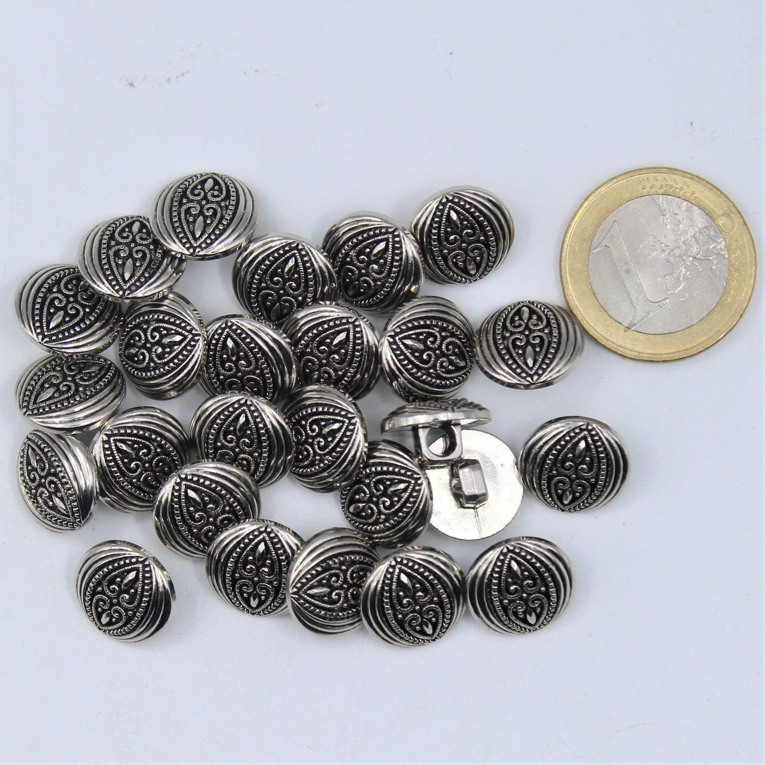 Old Silver Metal Shank Button with Spade Pattern #KMQ4000 - ACCESSOIRES LEDUC BV