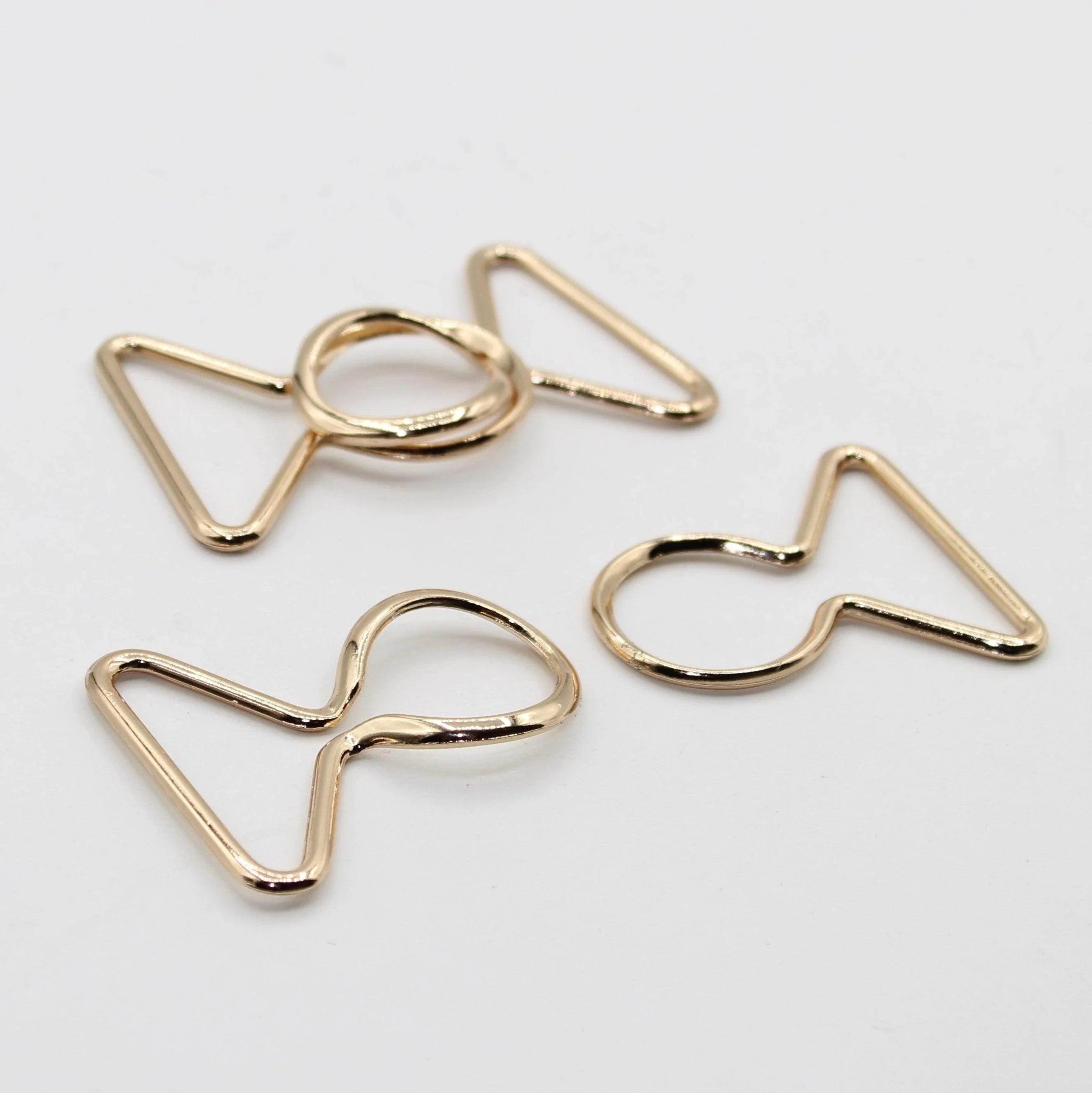 1 set Clipsable Crossed Buckles Gold, Gunmetal or Silver #BME3x03 - ACCESSOIRES LEDUC BV
