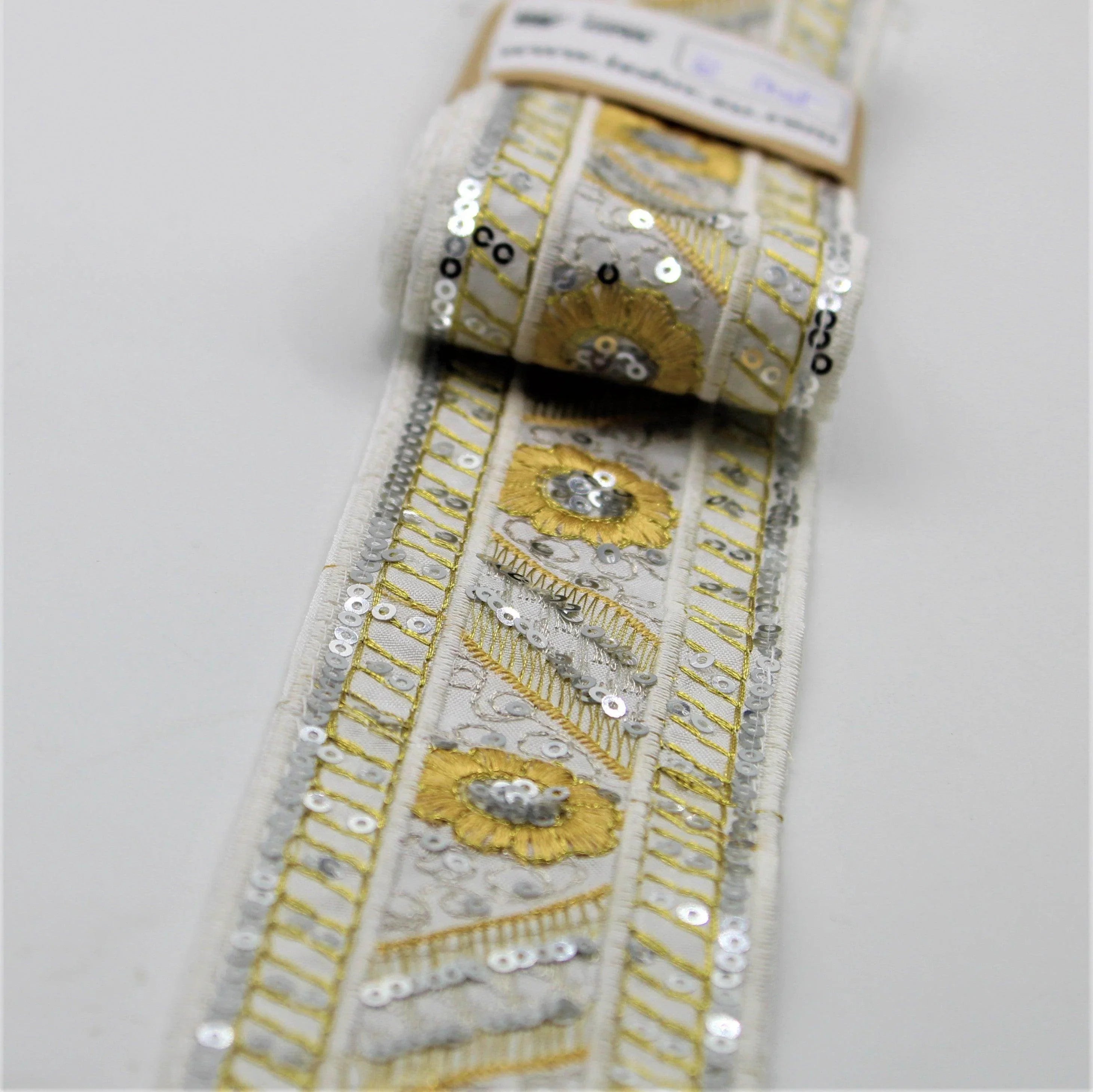 5 meters Fancy Embroided Trimmings #FSH3006 #FSH3007 #FSH3008 - ACCESSOIRES LEDUC BV