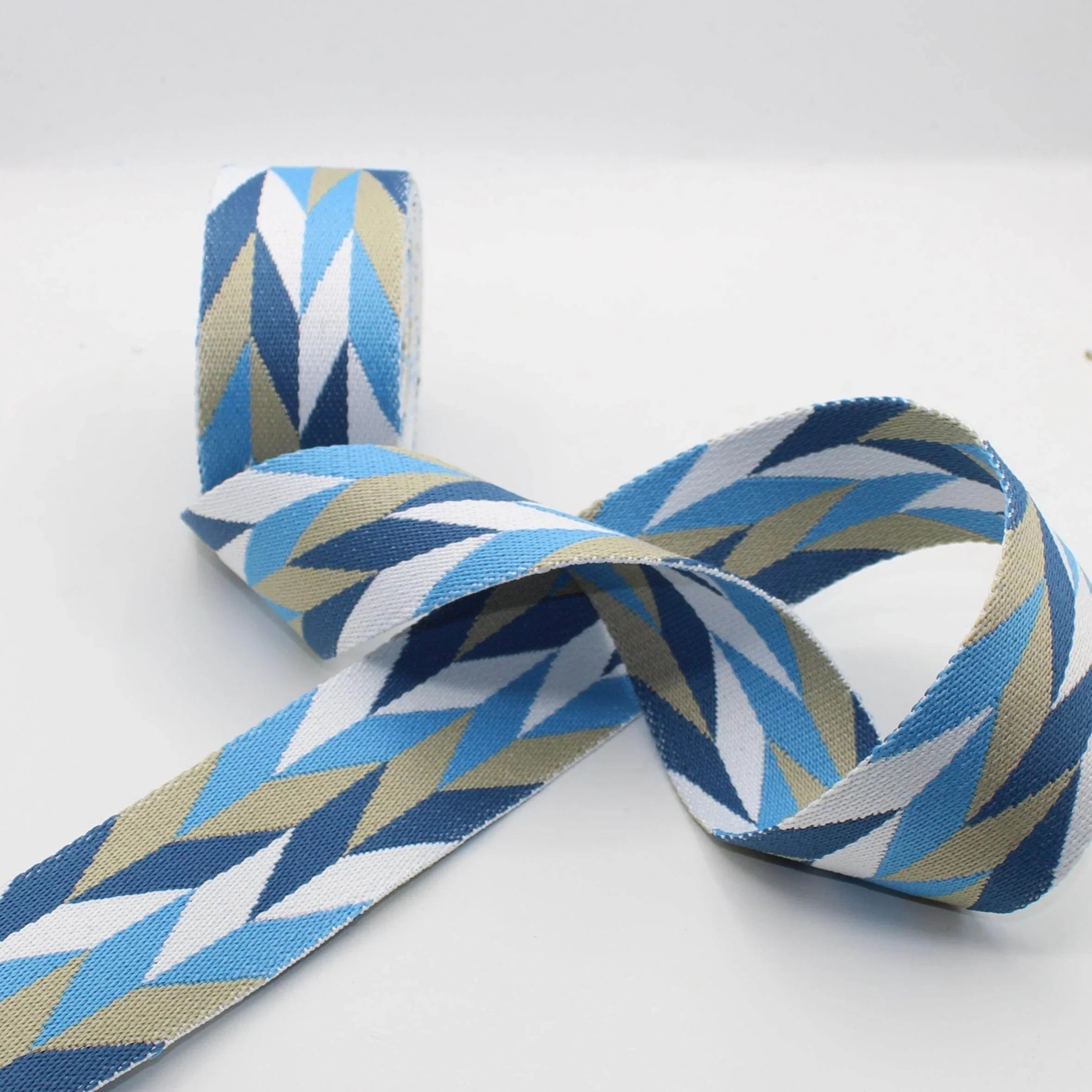 5 Meters 50mm Striped Arrow Mosaic Webbing #RUB1995 - ACCESSOIRES LEDUC BV