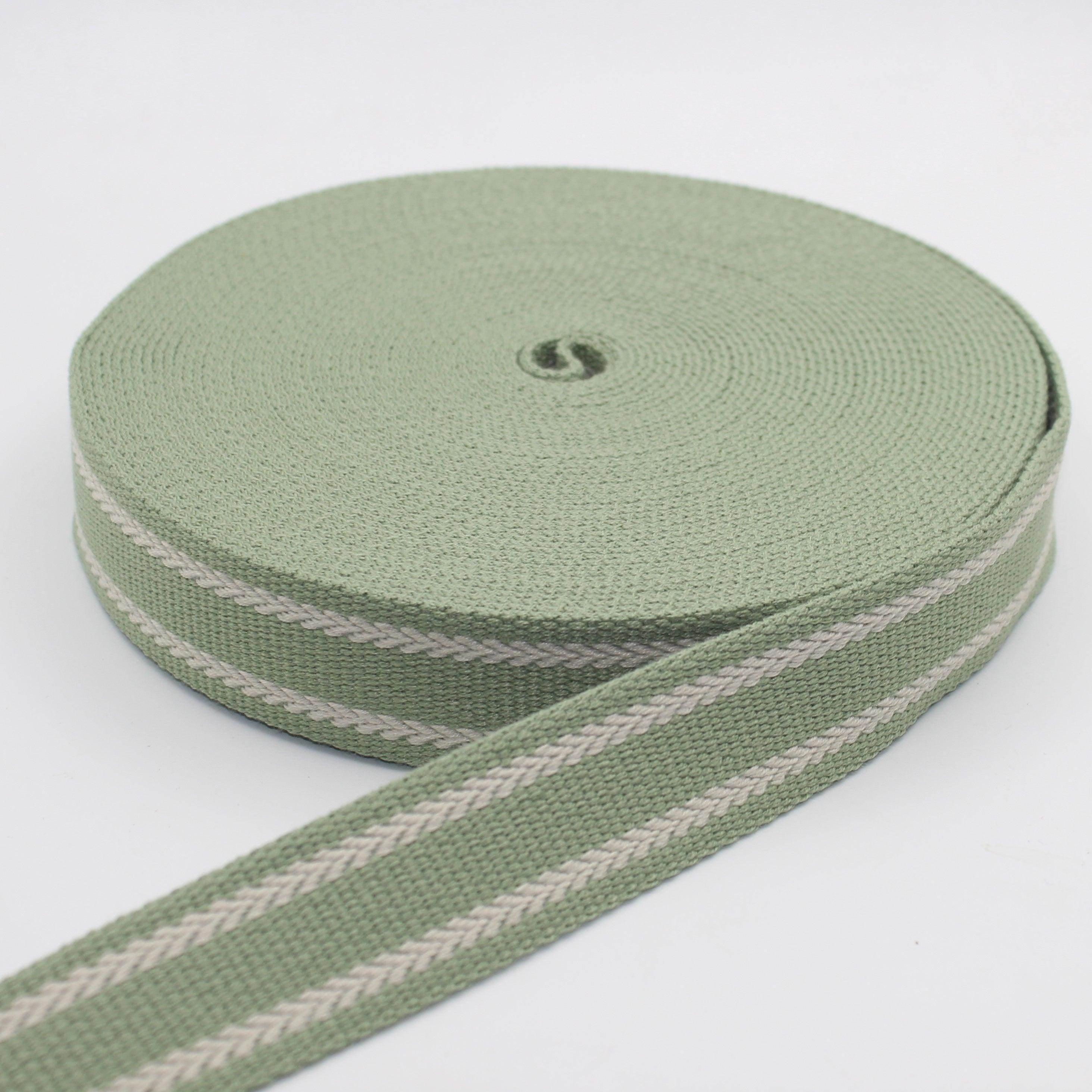 5 meters of Green Webbing with Arrows 30mm #RUB3523 - ACCESSOIRES LEDUC BV