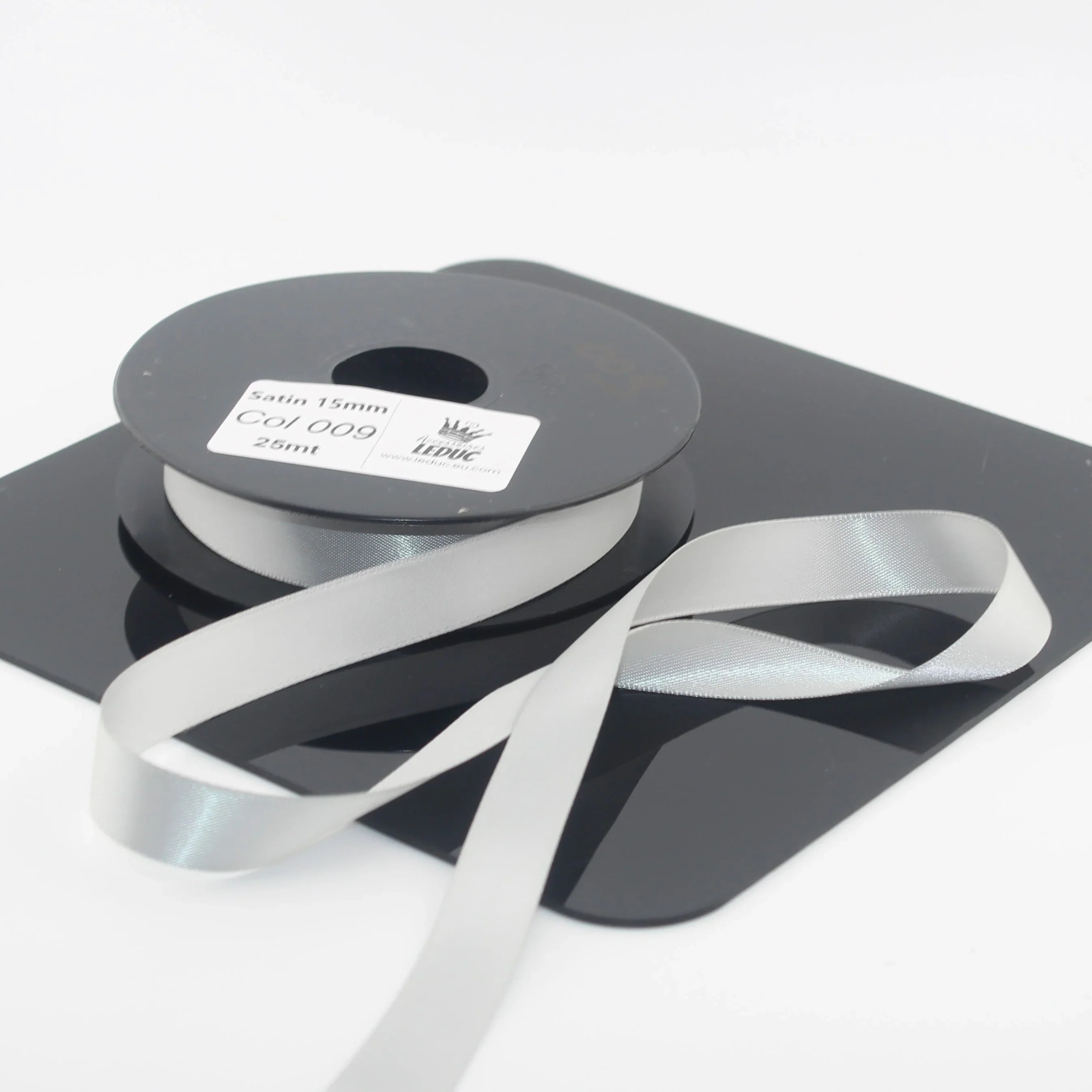 Deluxe Double Sided Satin 15mm,25mm or 38mm - 25 meters - ACCESSOIRES LEDUC BV