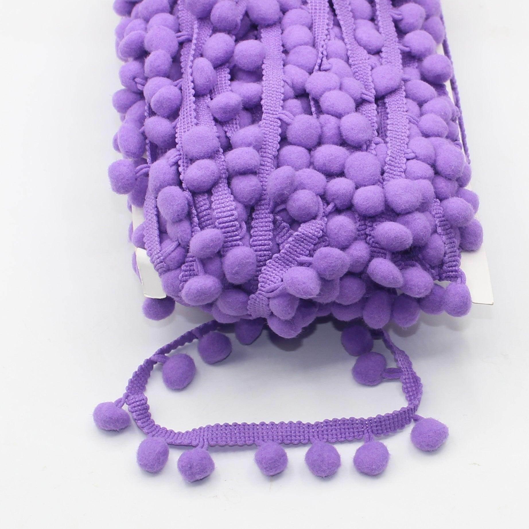 16 meters Pompon Trimming size 10+15mm (pompon's diameter +/- 10mm) #FLO4660 - ACCESSOIRES LEDUC BV