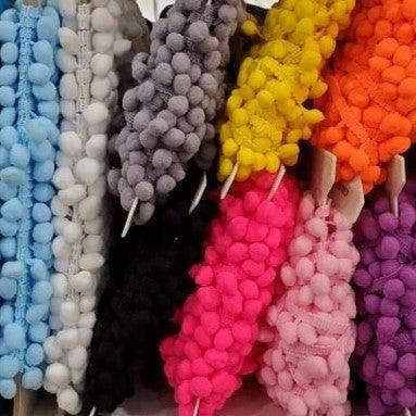 16 meters Pompon Trimming size 10+15mm (pompon's diameter +/- 10mm) #FLO4660 - ACCESSOIRES LEDUC BV
