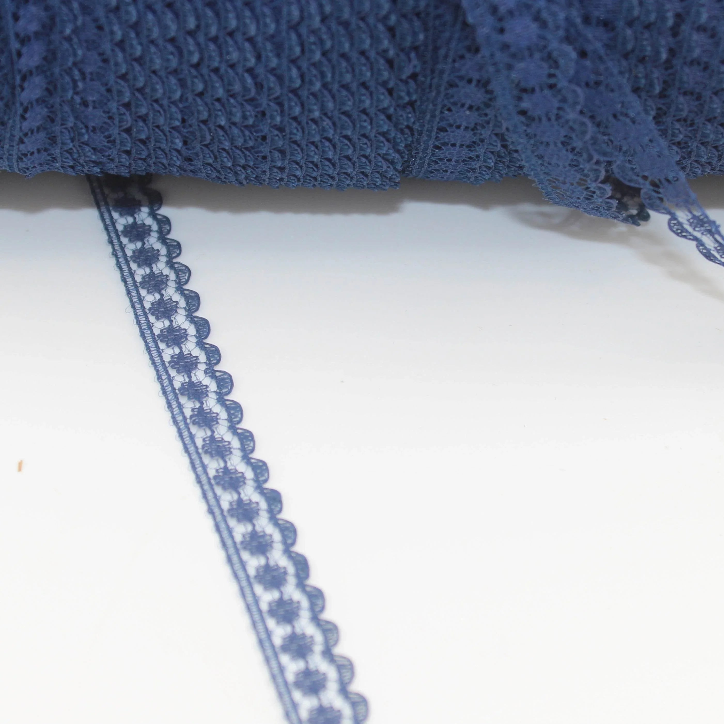 20 meters 10mm Navy Colourful Lace - ACCESSOIRES LEDUC BV