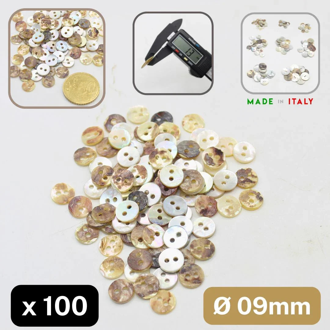 Lot de 100 petits boutons nacrés deux trous Ø9mm pour couture, accessoires Leduc, Made in Italy.