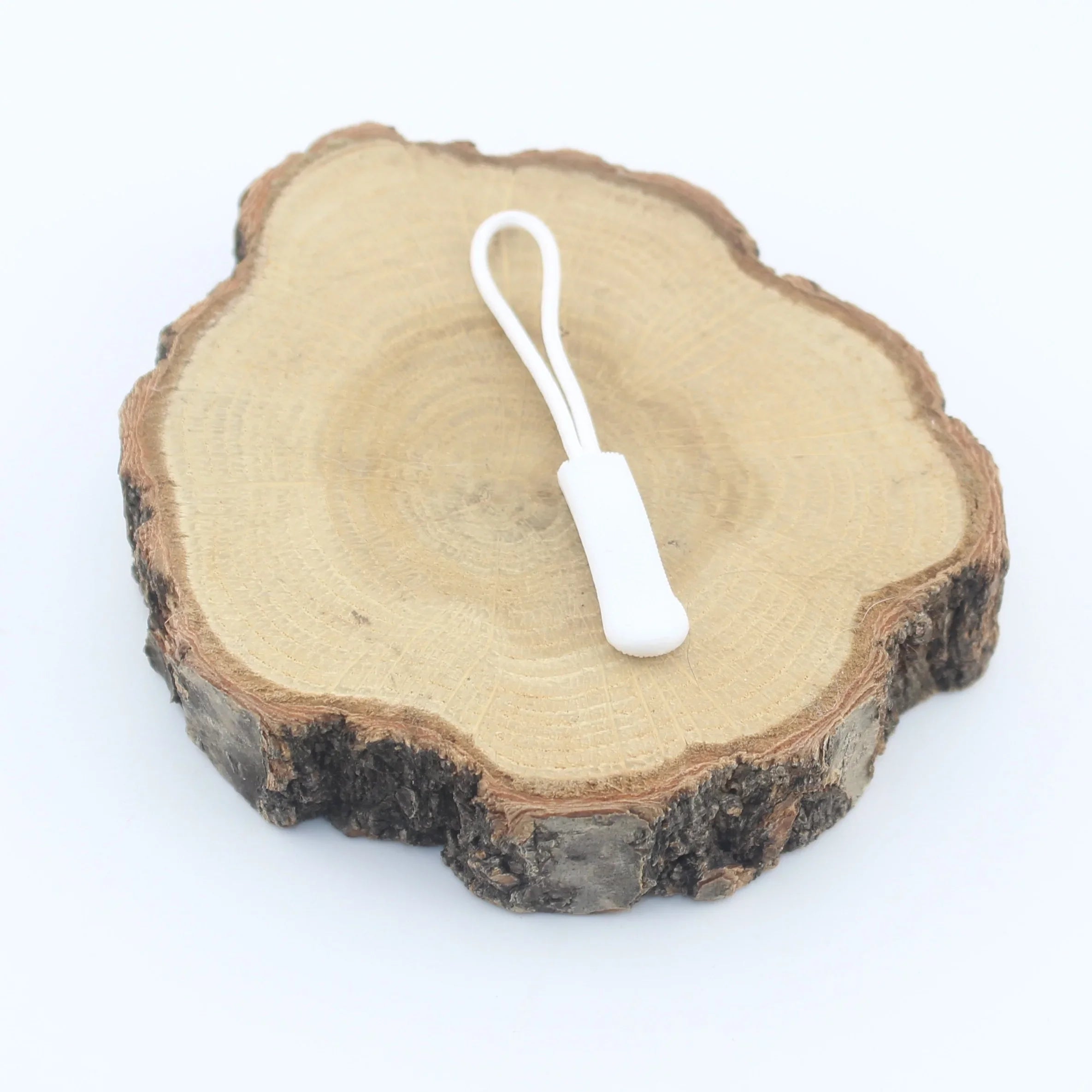 Zip Pullers, available in different colours, 60mm - ACCESSOIRES LEDUC BV