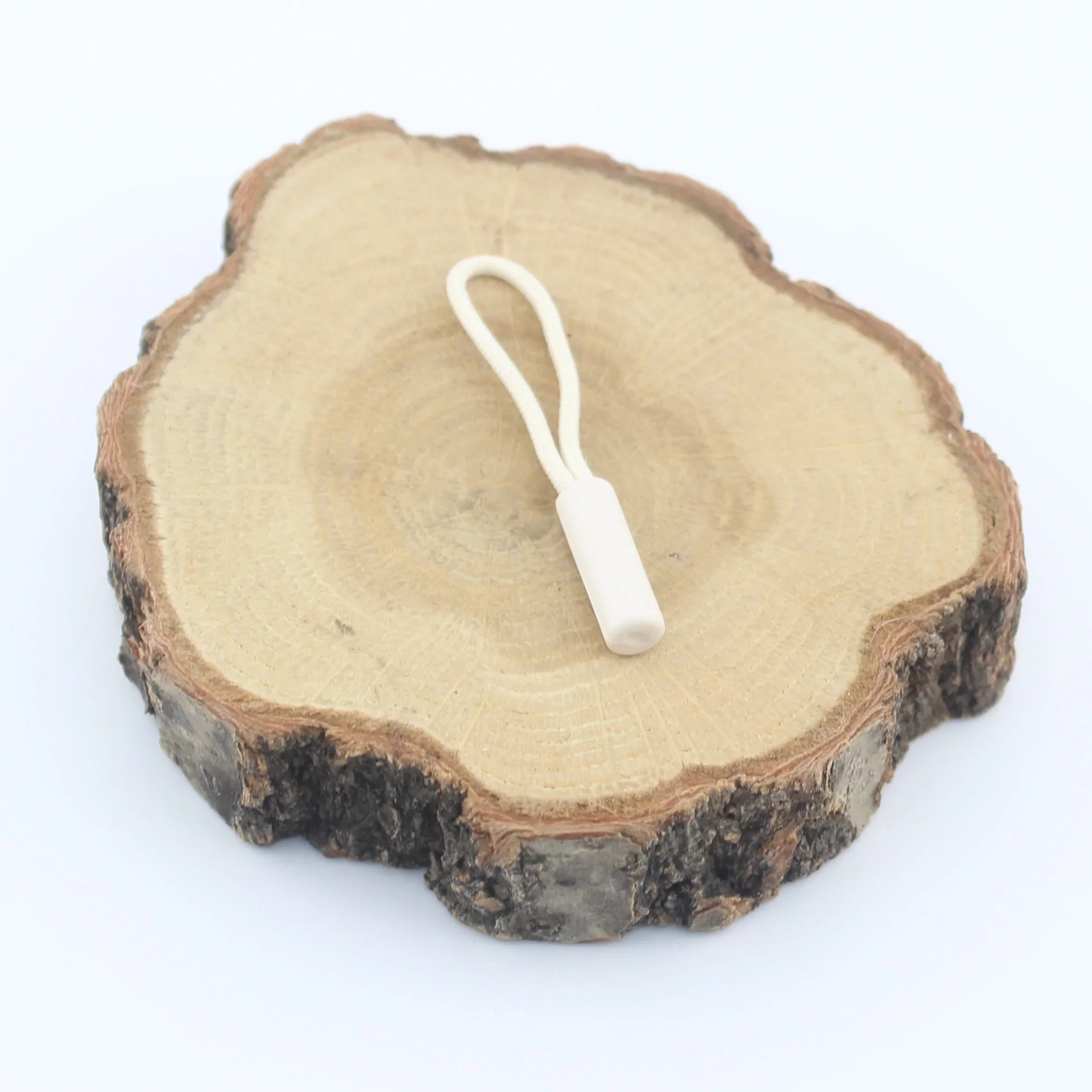 Zip Pullers, available in different colours, 60mm - ACCESSOIRES LEDUC BV