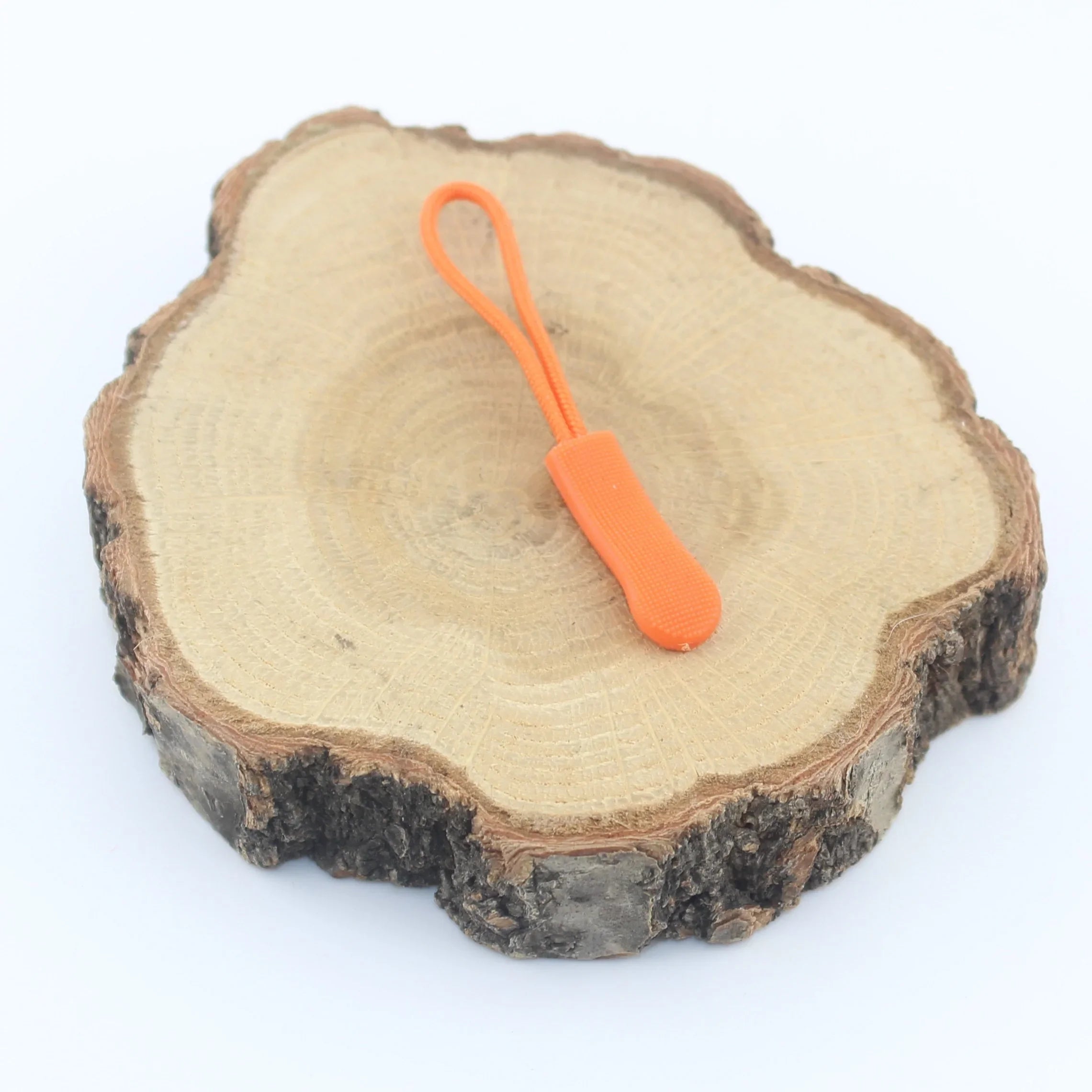 Zip Pullers, available in different colours, 60mm - ACCESSOIRES LEDUC BV