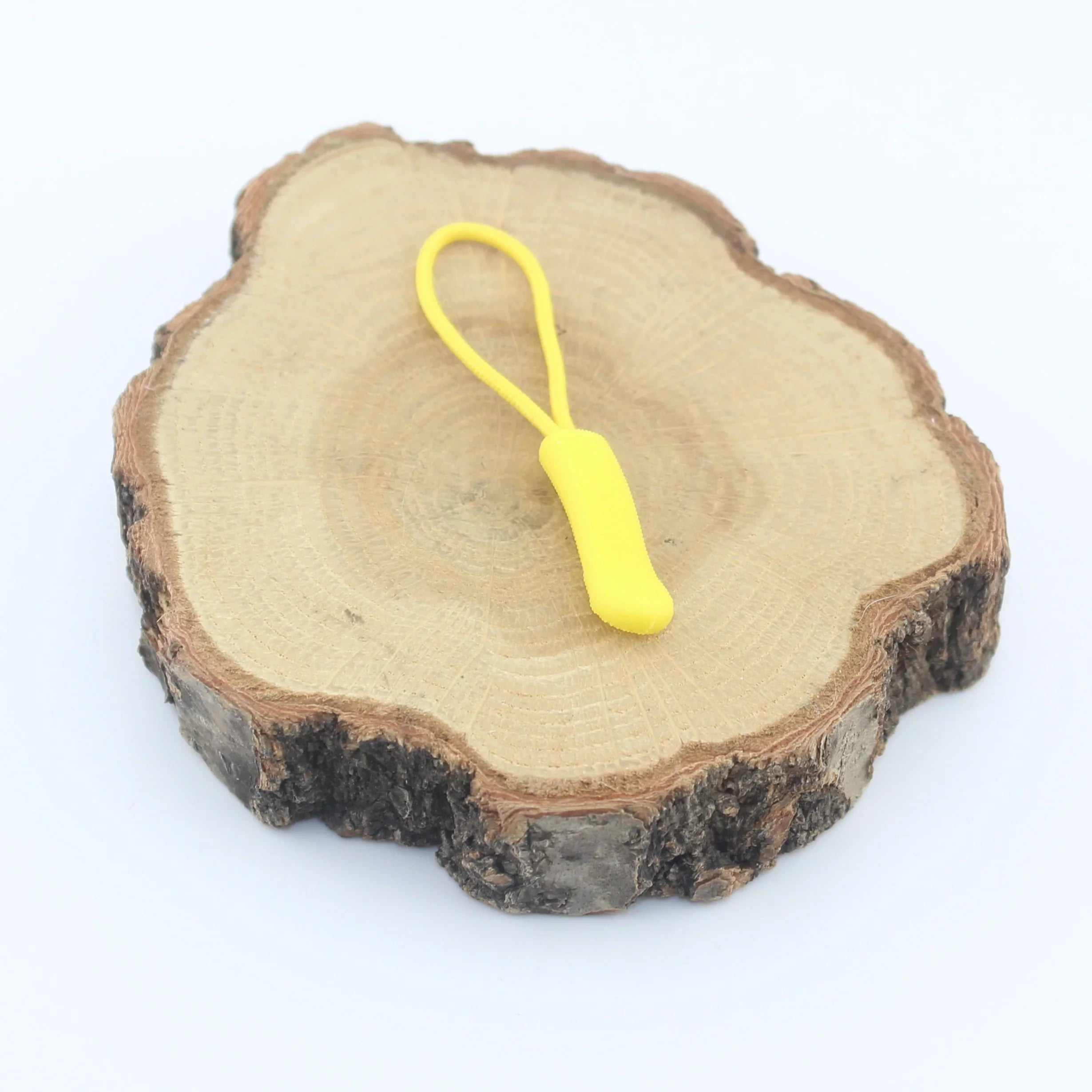 Zip Pullers, available in different colours, 60mm - ACCESSOIRES LEDUC BV