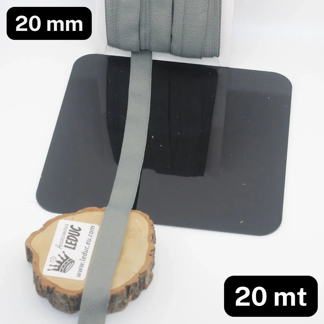 20 meters 20 or 25mm Wide 100% Cotton Herringbone tape (21 colours to chose from!) - ACCESSOIRES LEDUC BV