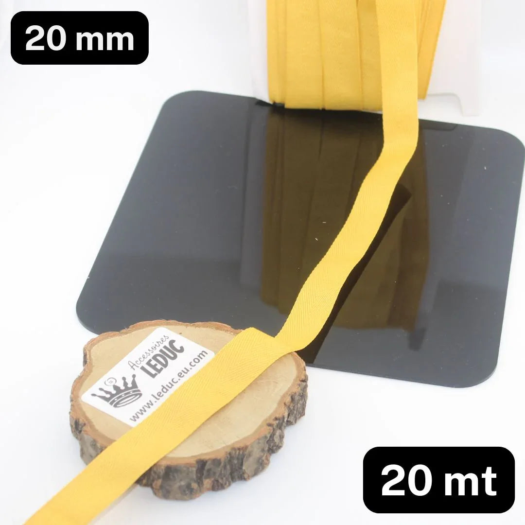 20 meters 20 or 25mm Wide 100% Cotton Herringbone tape (21 colours to chose from!) - ACCESSOIRES LEDUC BV