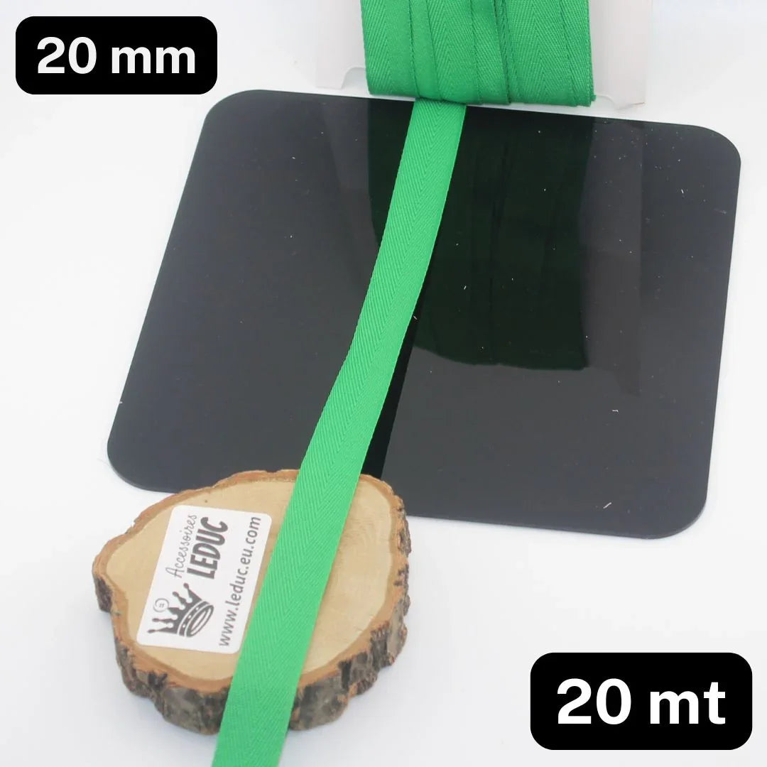 20 meters 20 or 25mm Wide 100% Cotton Herringbone tape (21 colours to chose from!) - ACCESSOIRES LEDUC BV