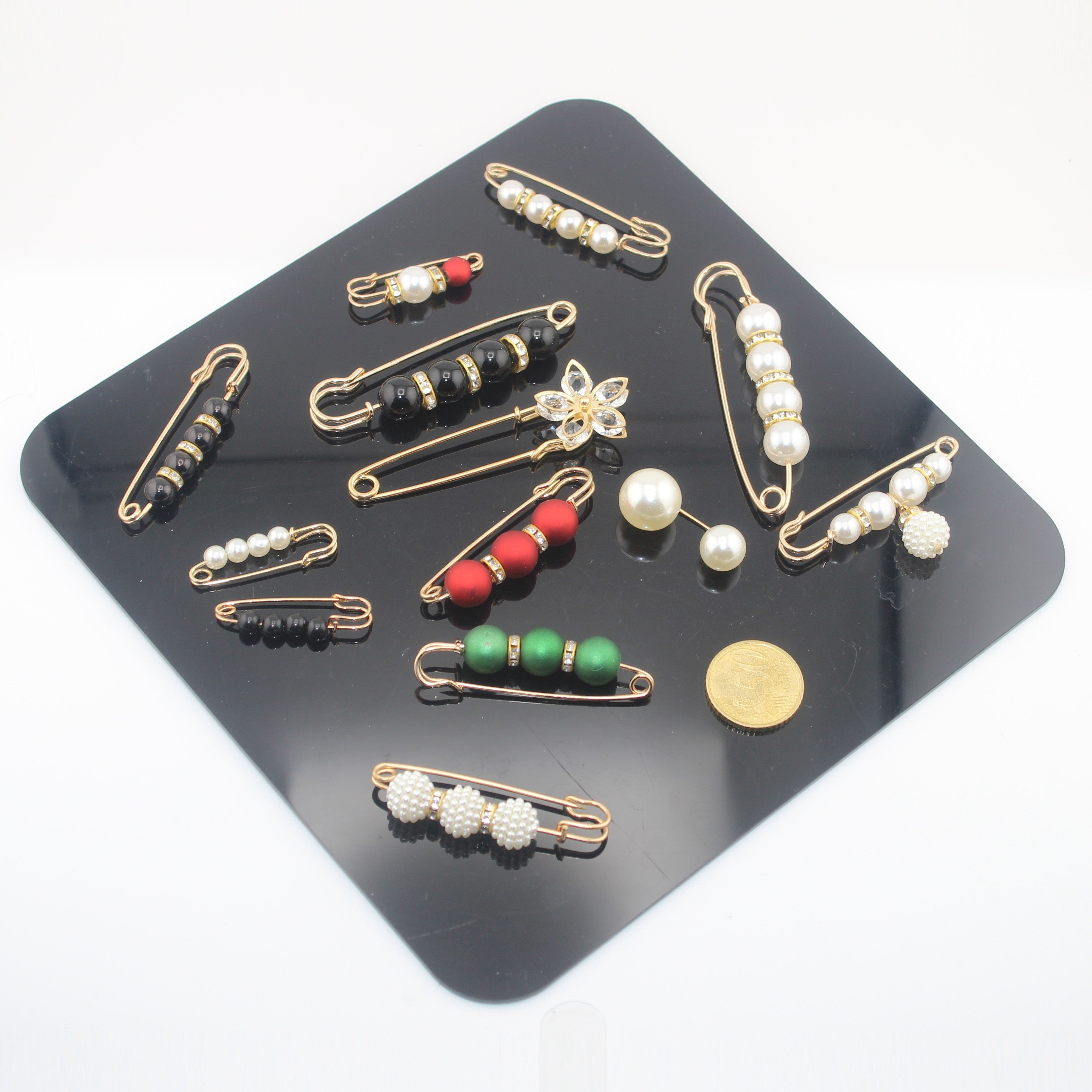 Sets of Pins, Broches, Decorative articles with Pearls, Beads etc