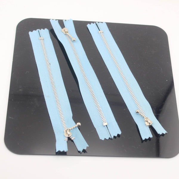 3 Metal 15cm Zippers colour Light Blue / Silver with a fancy zip Puller - ACCESSOIRES LEDUC BV
